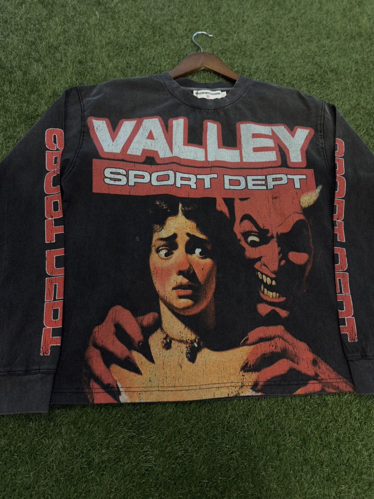 Vale Vale Long Sleeve Scared Devil Tee Size M (NEW) Size US M / EU 48-50 / 2 - 3 Thumbnail