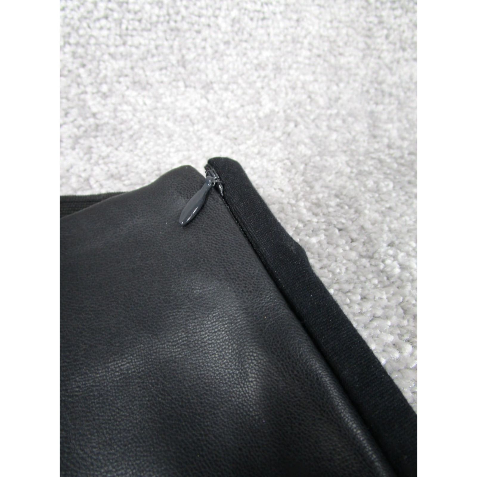 Ann Taylor VINTAGE Ann Taylor Leggings Women 00P Black Stretch Pleather Front Casual Ankle Womens Size 24" / US 00 / IT 34 - 2 Thumbnail