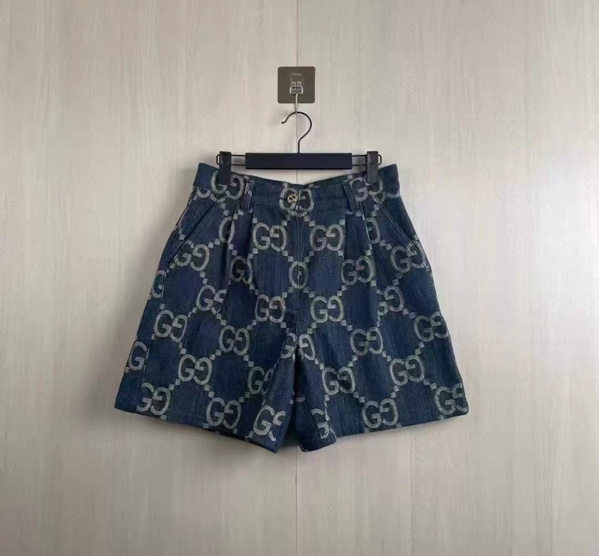 Gucci Gucci Denim denim full-print shorts 2506-Nextarrow Size 30" / US 8 / IT 44 - 1 Thumbnail