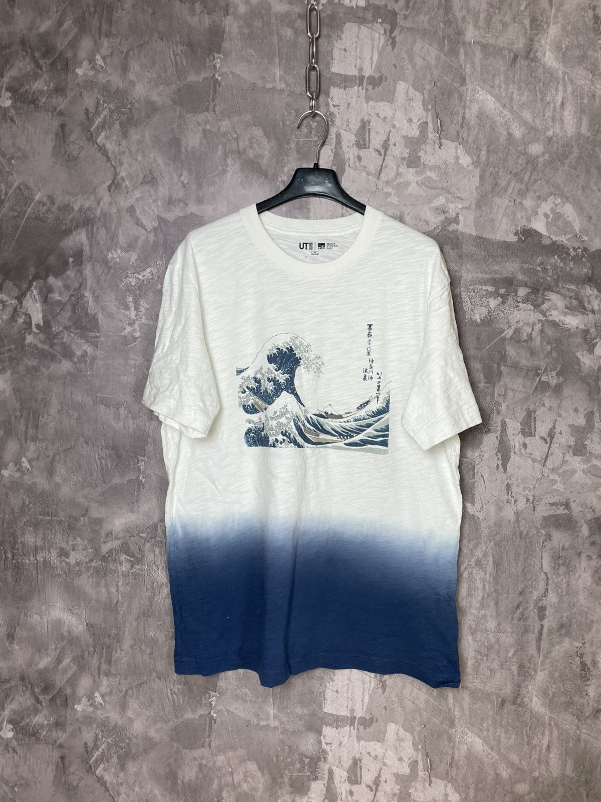 Japanese Brand × Uniqlo Uniqlo Japanese Brand Vintage retro wave art T-shirt Size US M / EU 48-50 / 2 - 1 Thumbnail