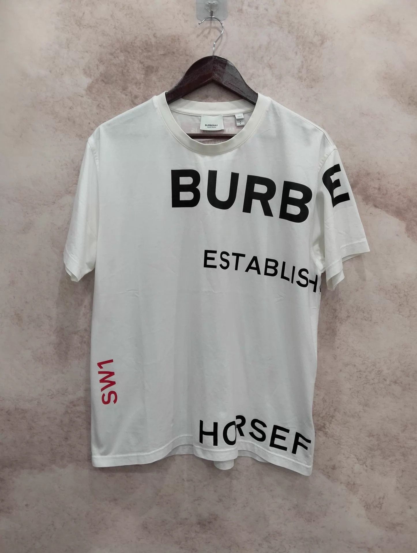 Burberry Burberry Logo Print Crewneck T-shirt S Size US S / EU 44-46 / 1 - 1 Thumbnail