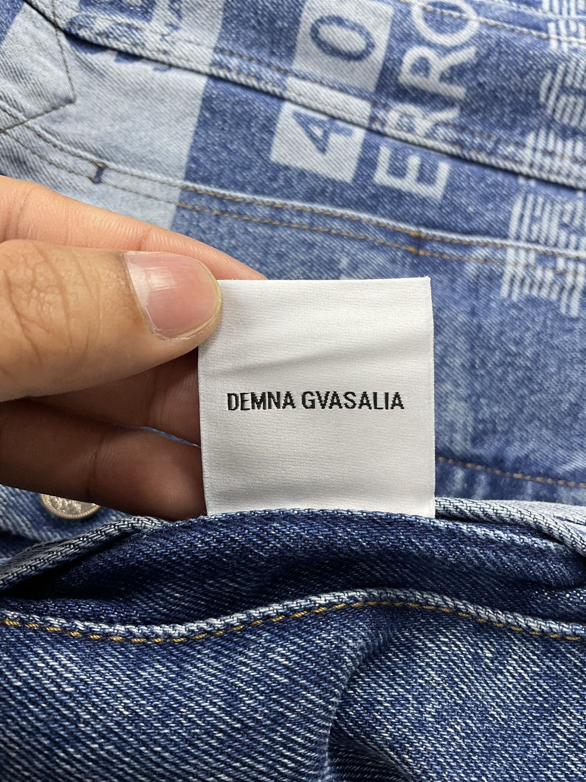 Vetements Vetements F/W'19 Error-Print Denim Jacket Size US L / EU 52-54 / 3 - 10 Thumbnail