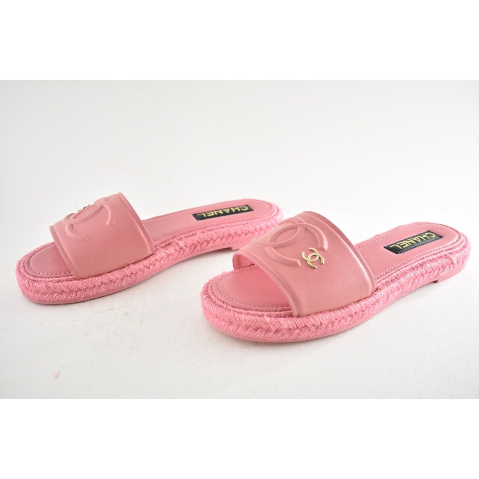 Chanel Chanel 23C Pink Lambskin Leather CC Logo Slide Sandal Slip Size US 12 / IT 42 - 13 Thumbnail