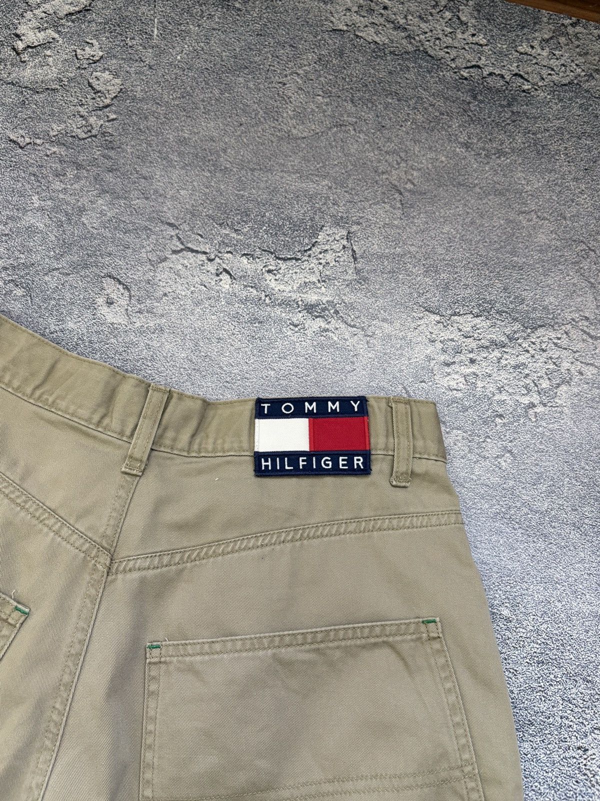 Tommy Hilfiger Vintage 1999 Tommy Hilfiger Cargo Pants Khaki Baggy 31/34 Size US 31 - 7 Thumbnail