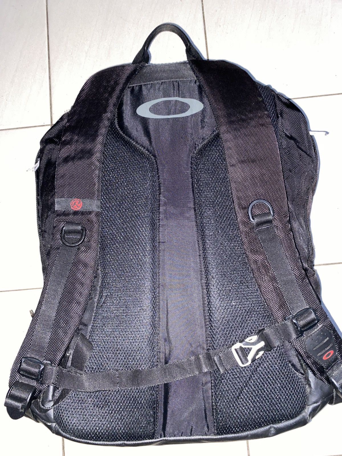 Oakley × Vintage Y2K Oakley Backpack Size ONE SIZE - 4 Thumbnail