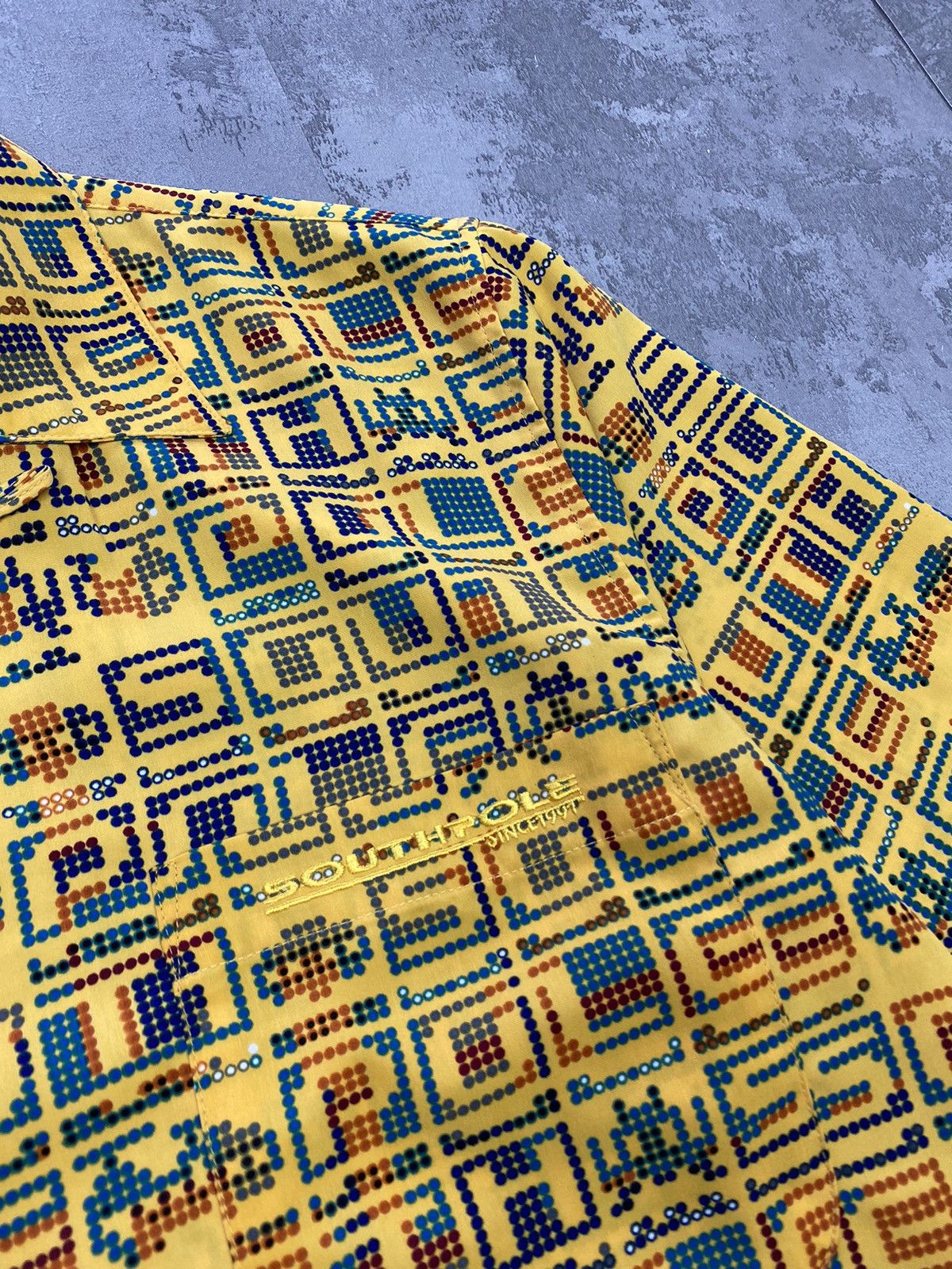 Southpole Y2K SOUTHPOLE crazy monogram STREETWEAR BOXY CROPPED SHIRT Size US S / EU 44-46 / 1 - 2 Thumbnail
