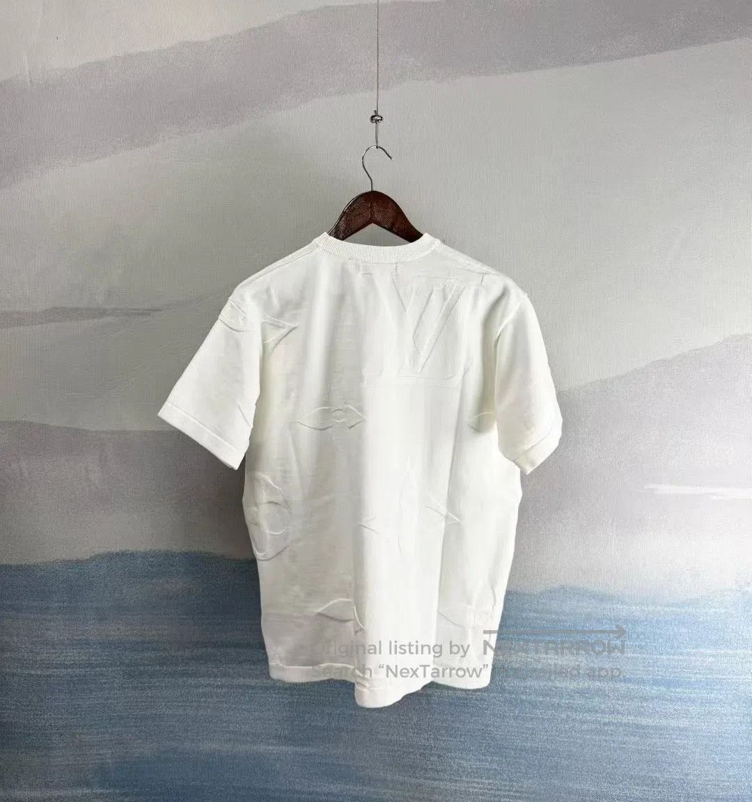 Louis Vuitton Louis Vuitton White All-Over Embossed Knit Short Sleeve T- Size US M / EU 48-50 / 2 - 2 Thumbnail