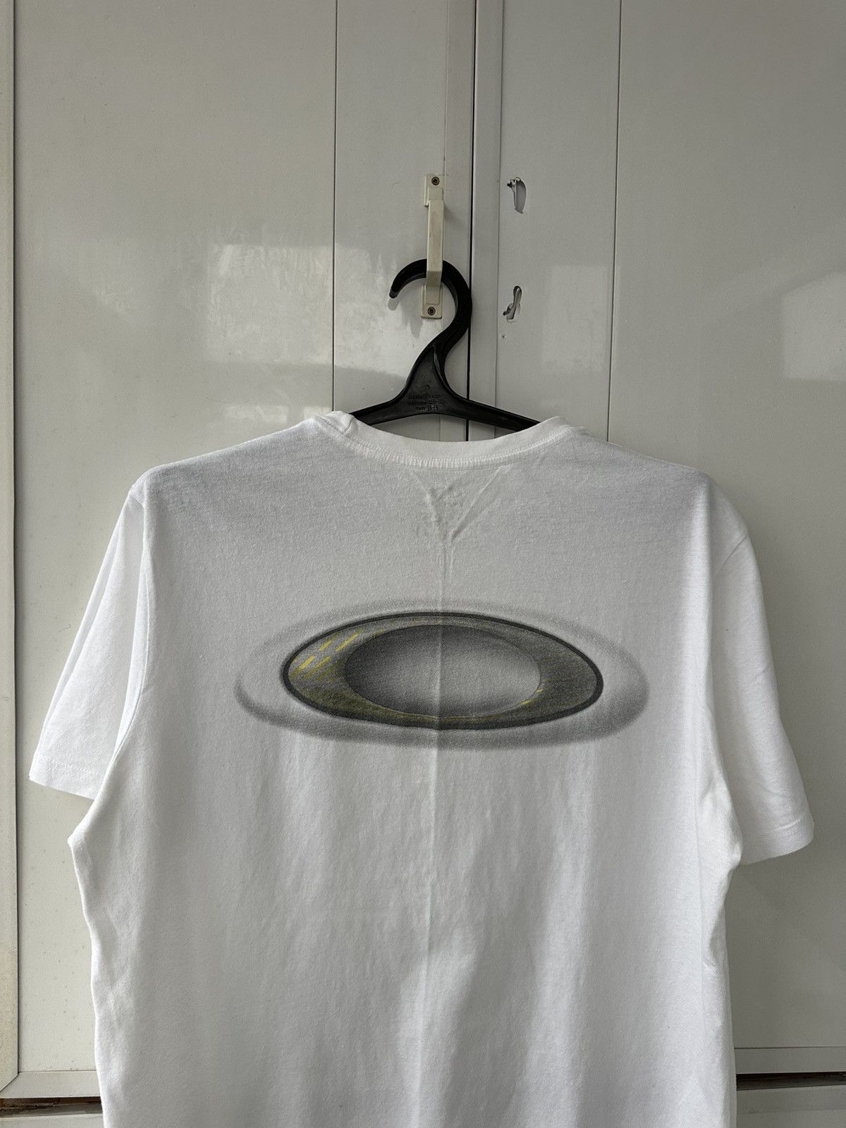 Oakley Vintage Oakley 3D Back Print T-shirt Size US L / EU 52-54 / 3 - 12 Thumbnail