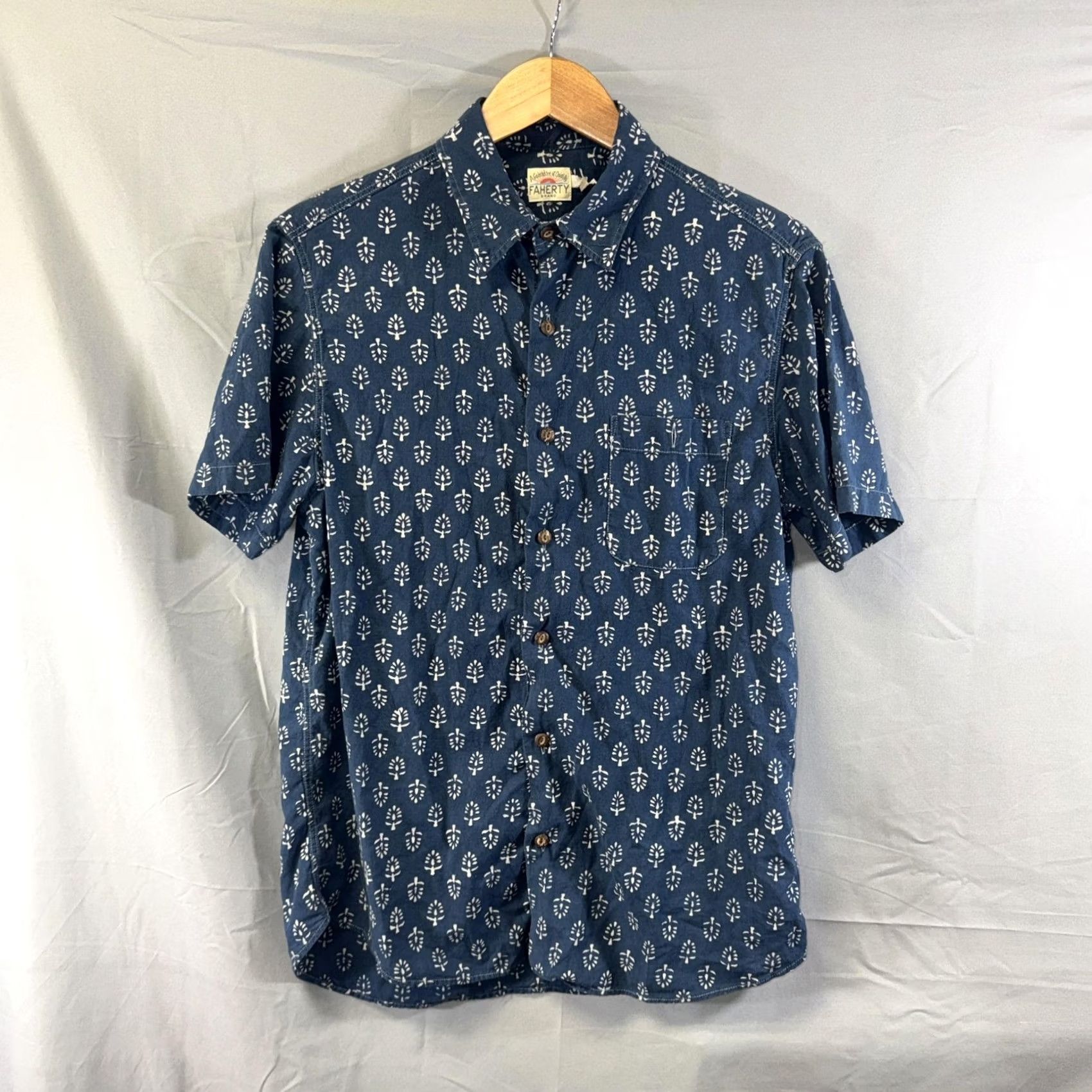 Faherty Faherty Shirt Mens Small Blue Short Sleeve Button Up Cotton Tree Print Casual Size US M / EU 48-50 / 2 - 2 Thumbnail