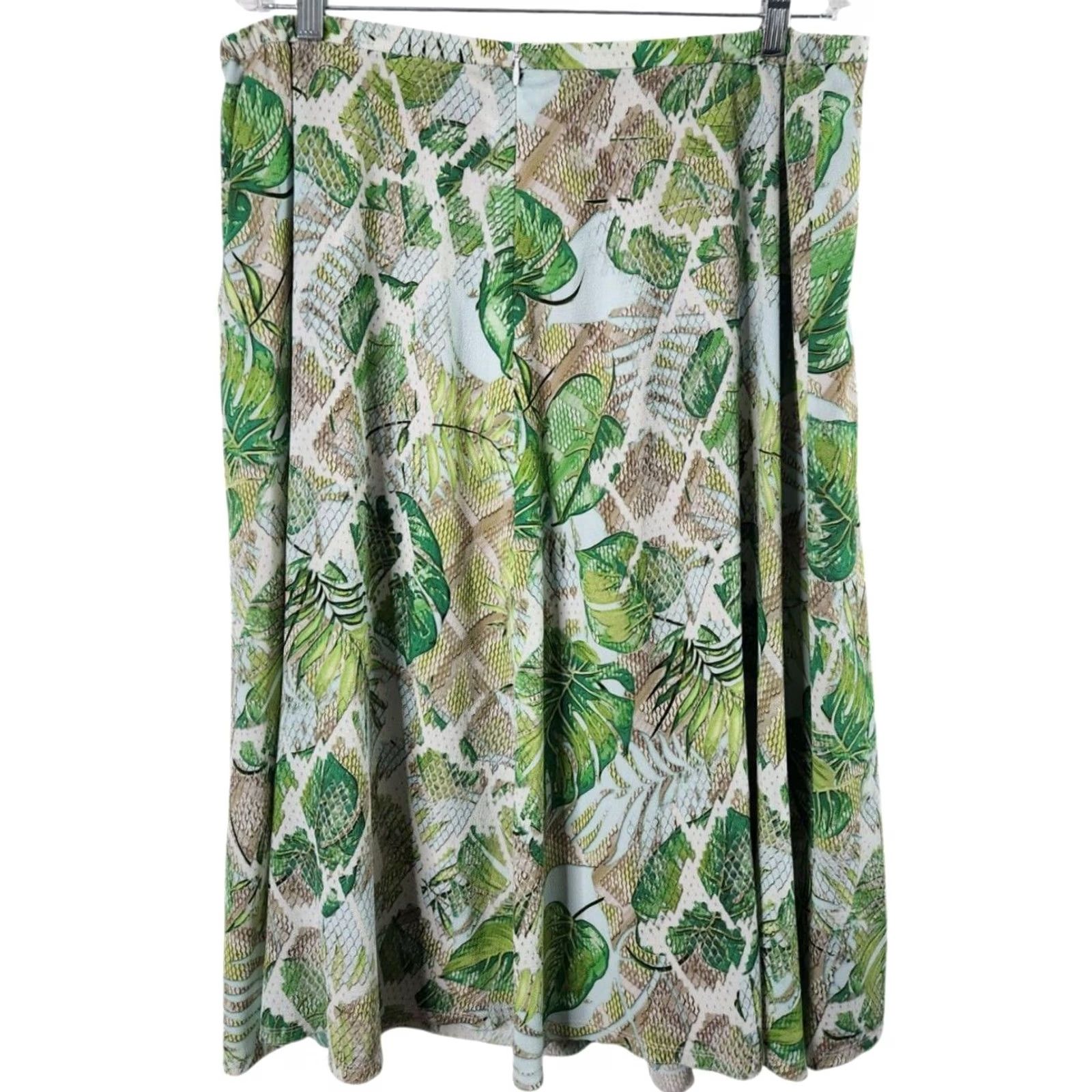 Vintage Basler Women’s Floral Shirt & Skirt Set V-Neck Top 2 Piece Size 46 Green polyester Regular Modern Outfit/Set Womens Size L / US 10 / IT 46 - 6 Thumbnail