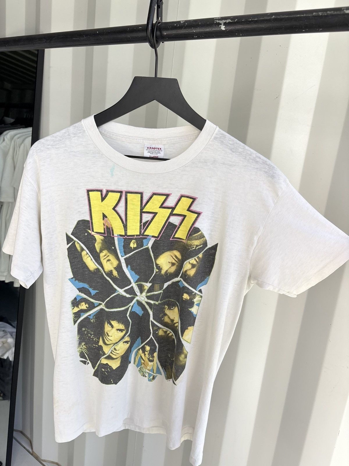 Band Tees Kiss Thrashed Faded Distressed Shirt GRUNGE Paper thin Band Size US L / EU 52-54 / 3 - 3 Thumbnail