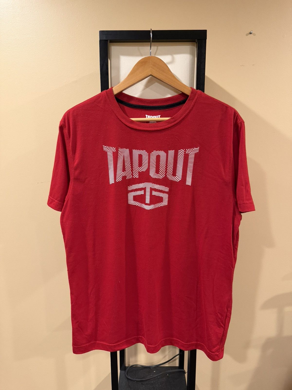 Vintage Vintage Tapout MMA Red Short Sleeve T-Shirt Size US M / EU 48-50 / 2 - 12 Thumbnail
