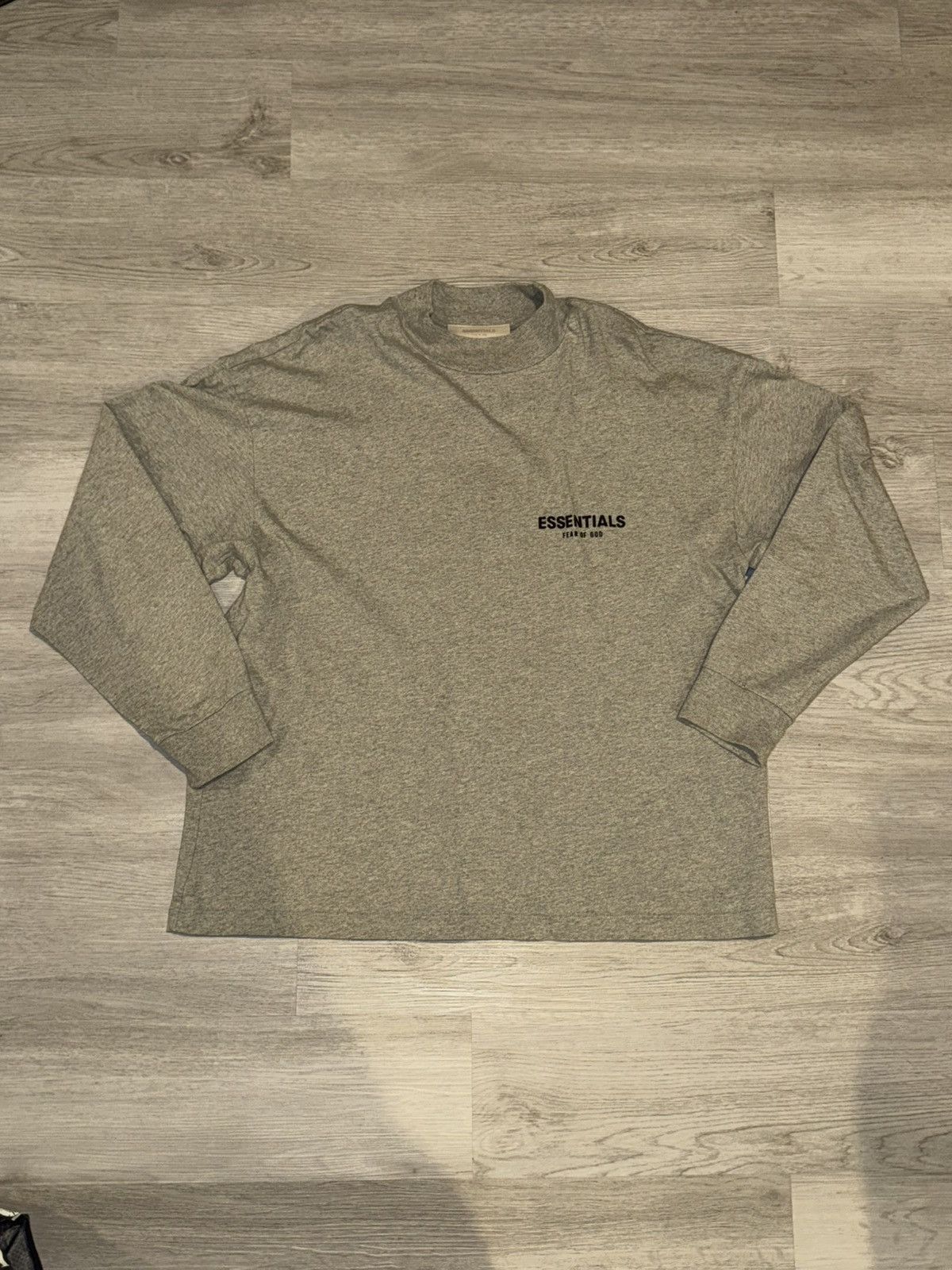 Essentials × Fear of God S Essentials oatmeal long sleep tee Size US S / EU 44-46 / 1 - 1 Thumbnail
