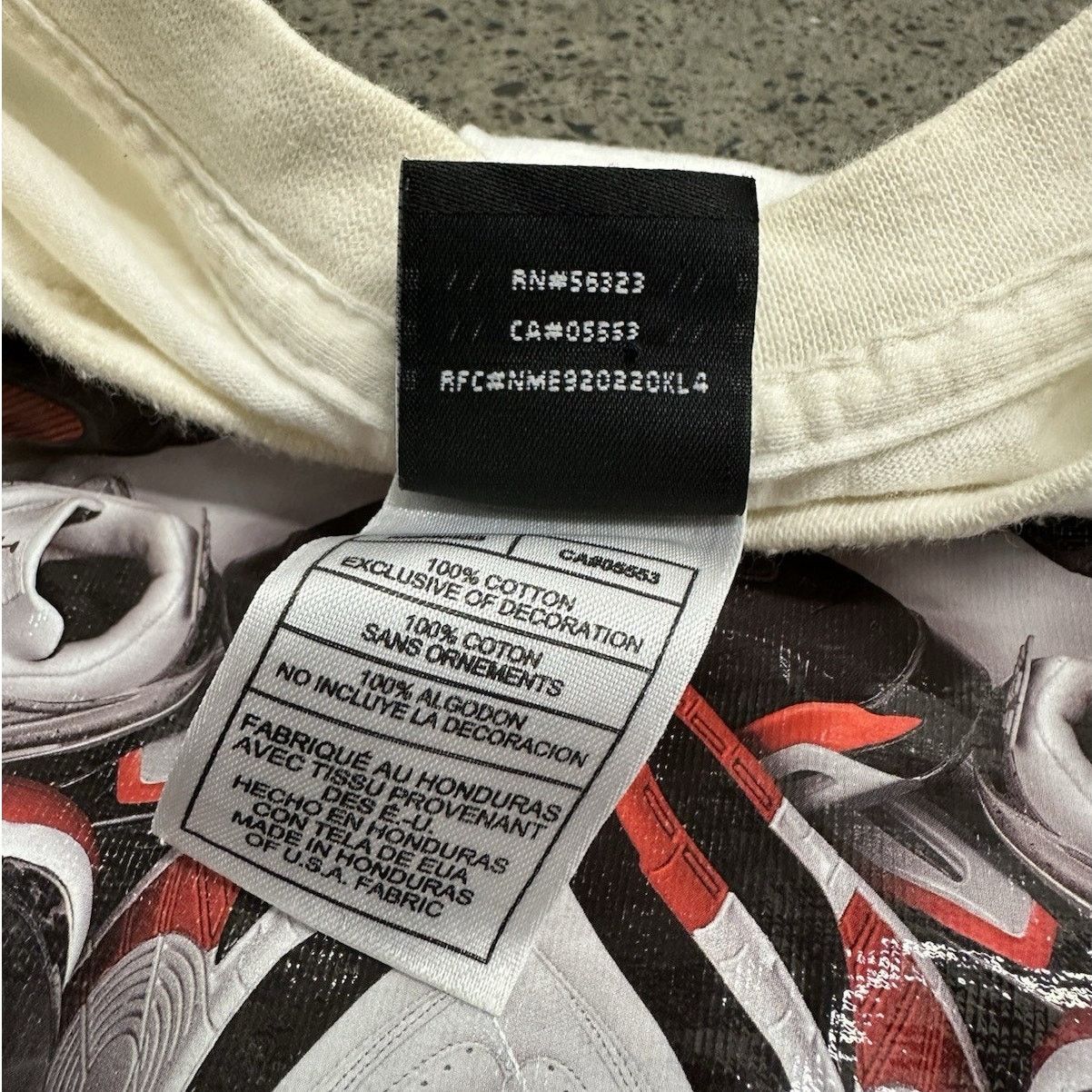 Jordan Brand × Vintage Vintage Nike Jordan Shoes T-Shirt Adult XL Size US XL / EU 56 / 4 - 4 Thumbnail