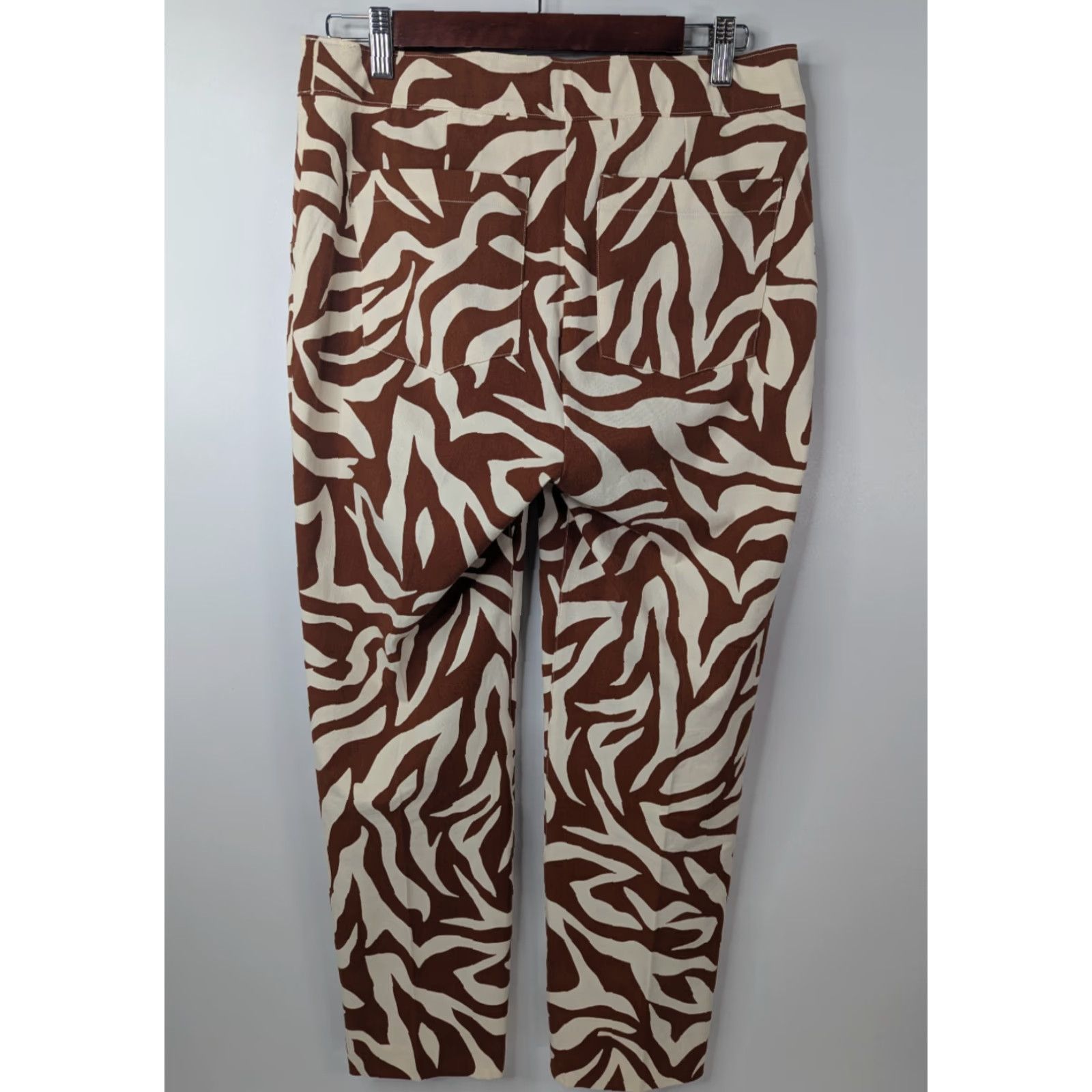 Spanx Spanx On the Go Zebra Stripe Printed Polished Ankle Slim Straight Pants Size M Size 32" / US 10 / IT 46 - 4 Thumbnail