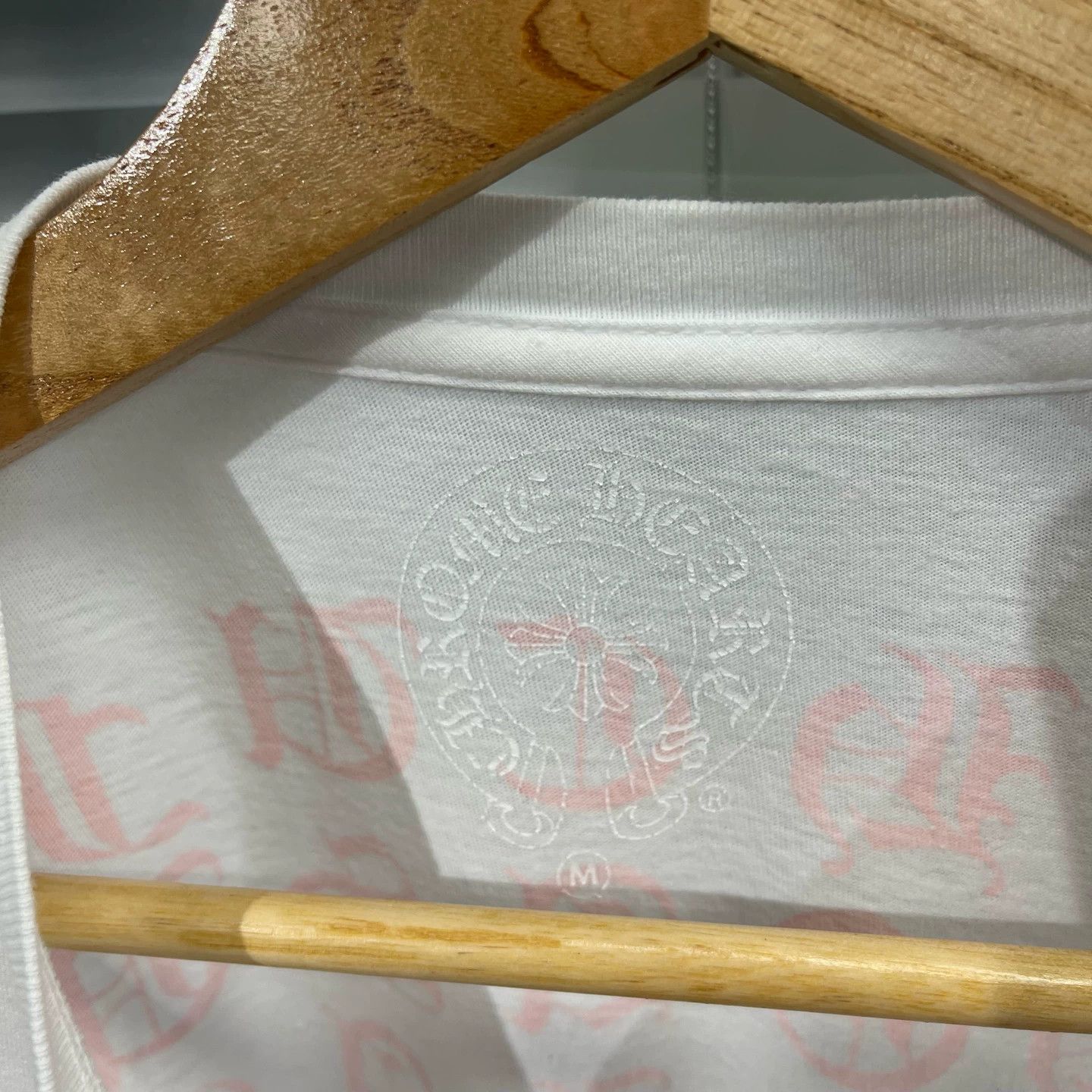 Chrome Hearts Chrome Hearts White Back Pink Sanskrit Print LS Size US M / EU 48-50 / 2 - 3 Thumbnail