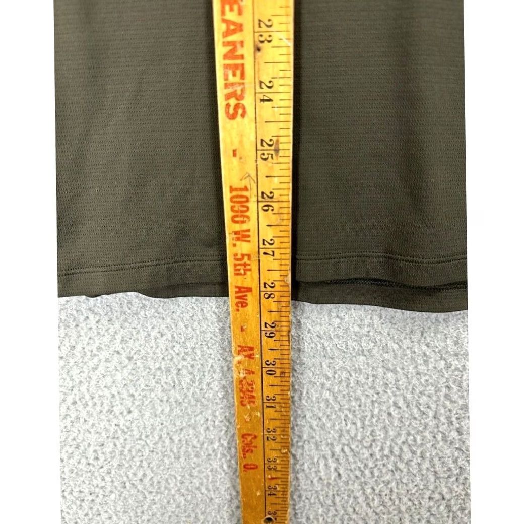 Lululemon Lululemon T-Shirt Mens Small Olive Green Logo Short Sleeve Crew Neck Athletic Lightweight Polyester Blend Running Gym Shirt Size US S / EU 44-46 / 1 - 5 Thumbnail
