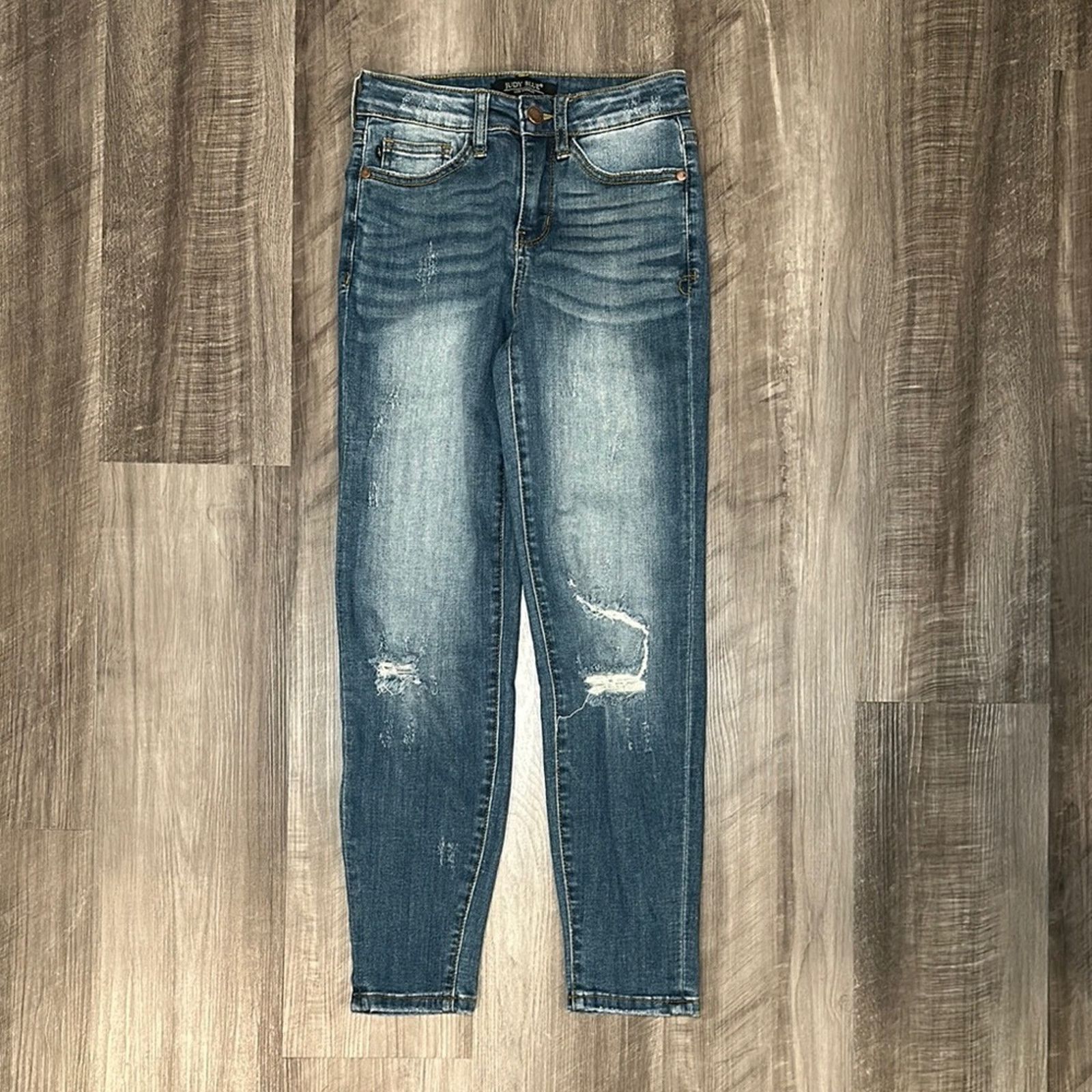 Judy Blue Judy Blue Relaxed Fit Distressed Ankle Jeans (NWOT) - 25 Size 25" / US 0 / IT 36 - 1 Thumbnail