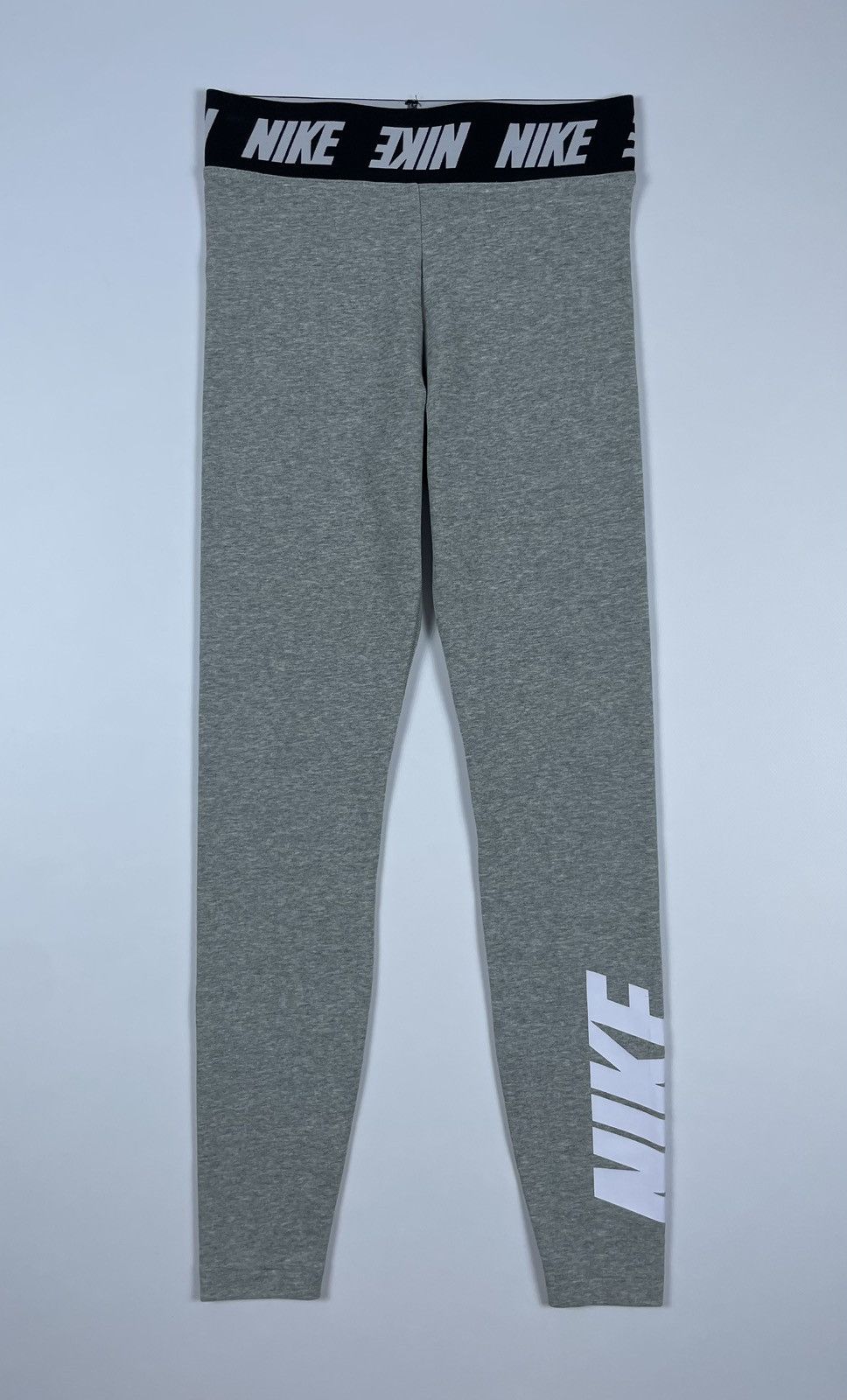 Nike Nike Sportswear Women's High-Rise Tight Fit Leggings Grey Size 26" / US 2 / IT 38 - 4 Thumbnail