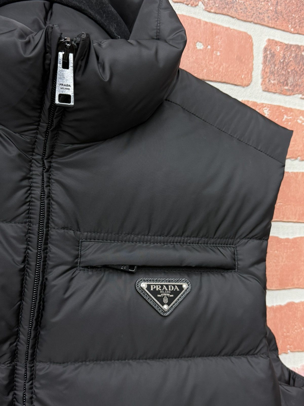 Prada Size M/48 - Prada Padded Re-Nylon Vest Size US M / EU 48-50 / 2 - 4 Thumbnail