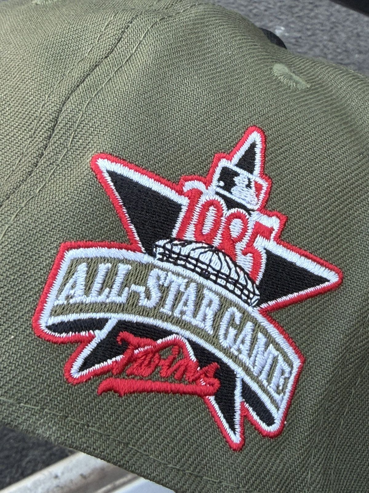 Topperz Two tone Minnesota Twins size 7 1/4 Size ONE SIZE - 6 Thumbnail