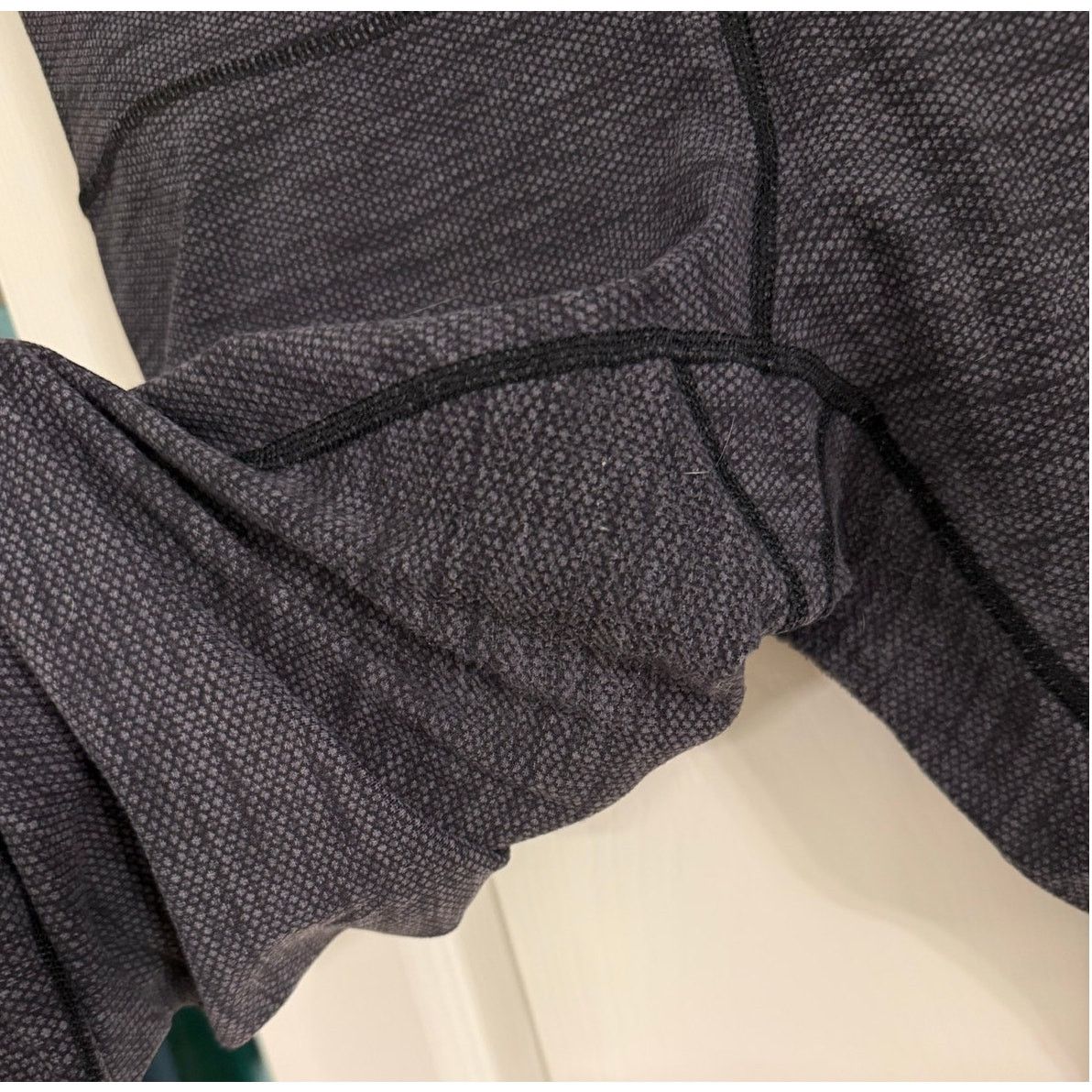 Lululemon Lululemon Wunder Under Cropped Leggings - Gently Used Size 34" / US 12 / IT 48 - 3 Thumbnail