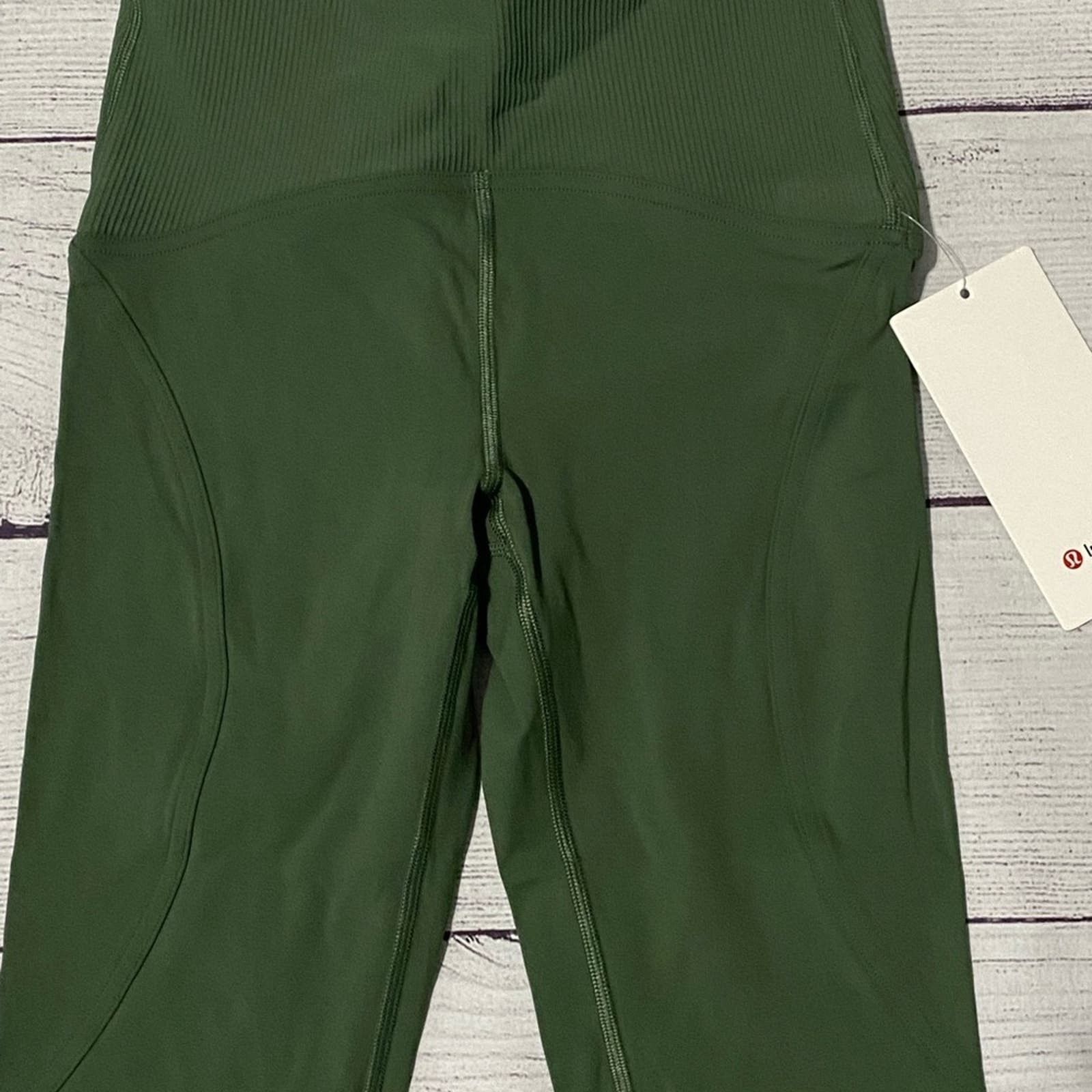 Lululemon Lululemon train free hr crop 23” Size 27" / US 4 / IT 40 - 6 Thumbnail