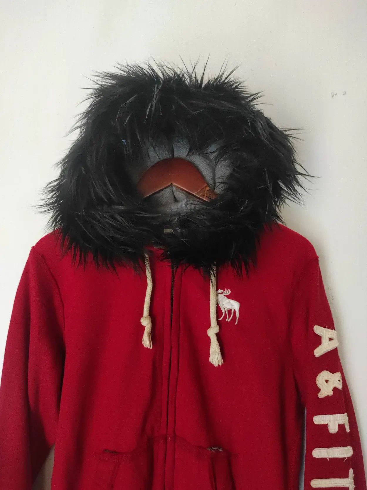 Abercrombie & Fitch Abercrombie & Fitch Red zip fur hoodie ifsix LGB style Size US S / EU 44-46 / 1 - 3 Thumbnail