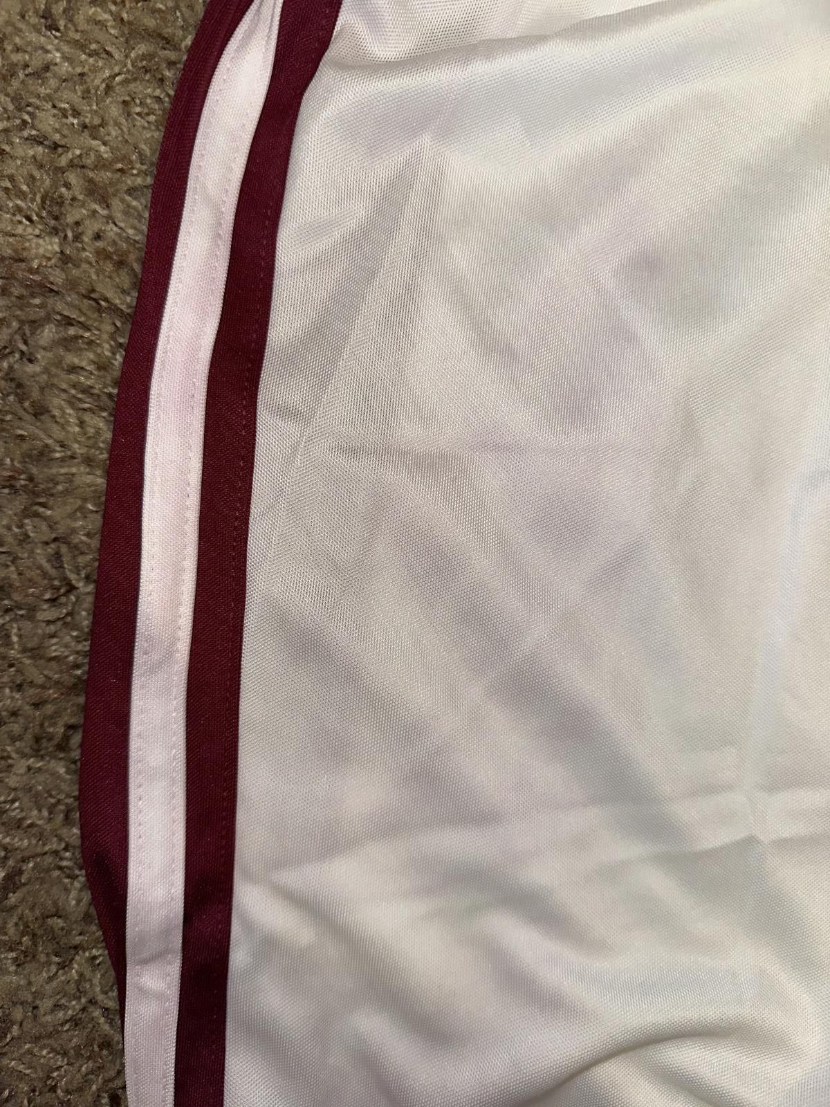 Nike Nike Men's 11” Varsity Basketball White Maroon Shorts Size US 32 / EU 48 - 2 Thumbnail