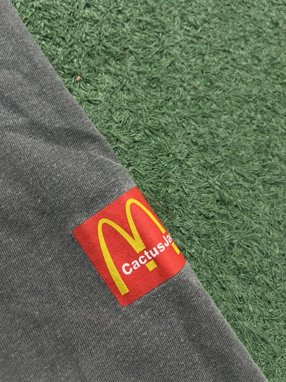 Rap Tees × Travis Scott Cactus Jack x McDonald’s Longsleeve Travis Scott Size US M / EU 48-50 / 2 - 6 Thumbnail
