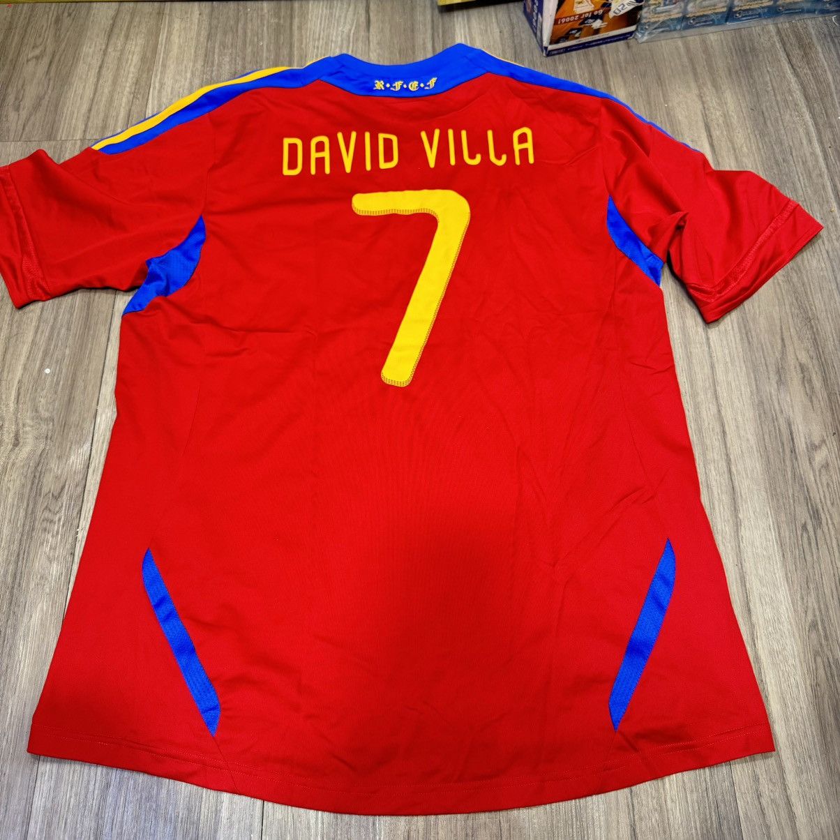 Adidas Spain 10/11 home shirt #7 David Villa Size US XL / EU 56 / 4 - 2 Thumbnail