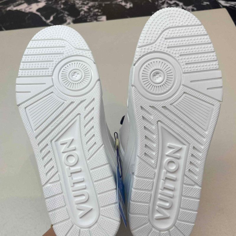 Louis Vuitton Louis Vuitton White Low Top Trainer Sneakers - Size US 8.5 / IT 38.5 - 5 Thumbnail