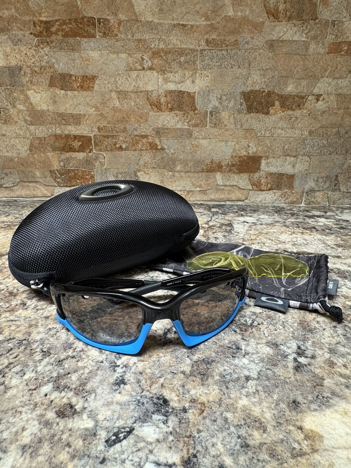 Oakley Oakley Split Jacket Black / Blue Black Iridium Polarized Size ONE SIZE - 1 Thumbnail