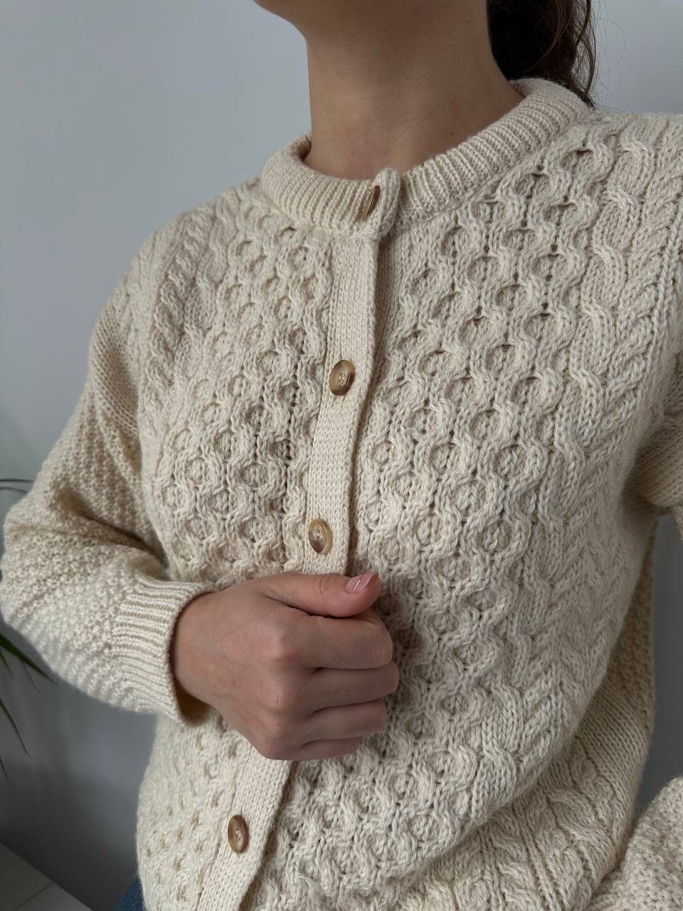 Vintage Vintage Cable Knit Beige Highland Scottish Wool Sweater Size M / US 6-8 / IT 42-44 - 12 Thumbnail
