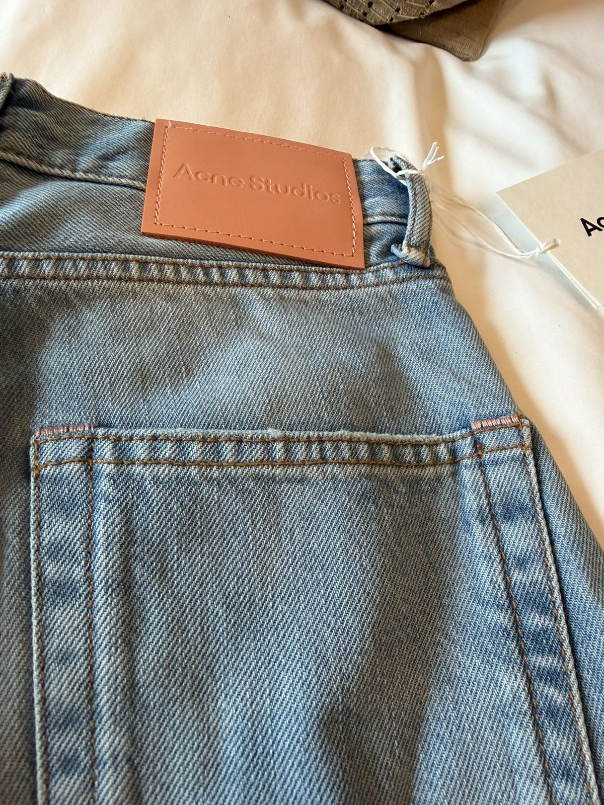 Acne Studios BRAND NEW W/ TAGS Acne Studios 1981 Loose Fit Jeans Size US 26 / EU 42 - 11 Thumbnail
