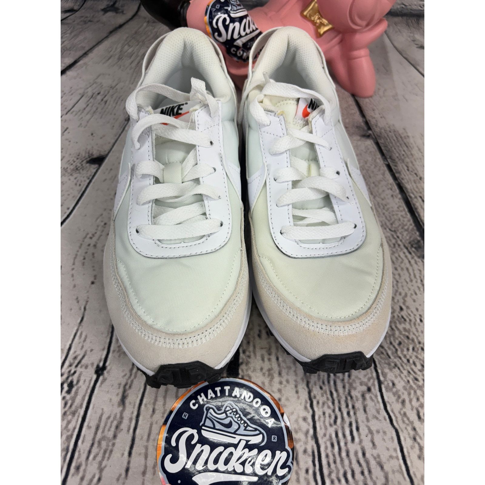 Nike Nike Waffle One Debut Running Shoes Womens 6 White Grey NEW Size US 6 / IT 36 - 2 Thumbnail