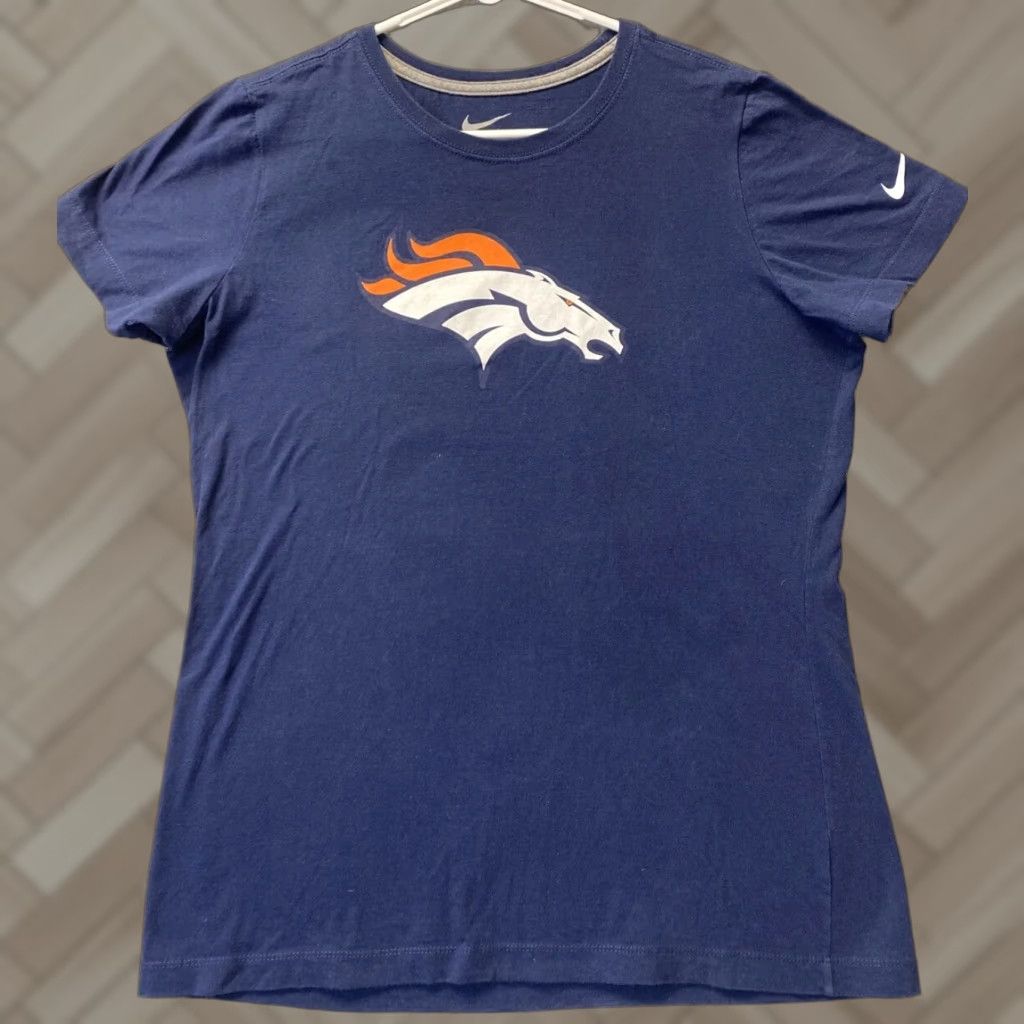 Nike Nike NFL T-Shirt Denver Broncos Women XL Blue Slim Fit Crew Neck Short Sleeve Graphic Logo Size XL / US 12-14 / IT 48-50 - 1 Thumbnail