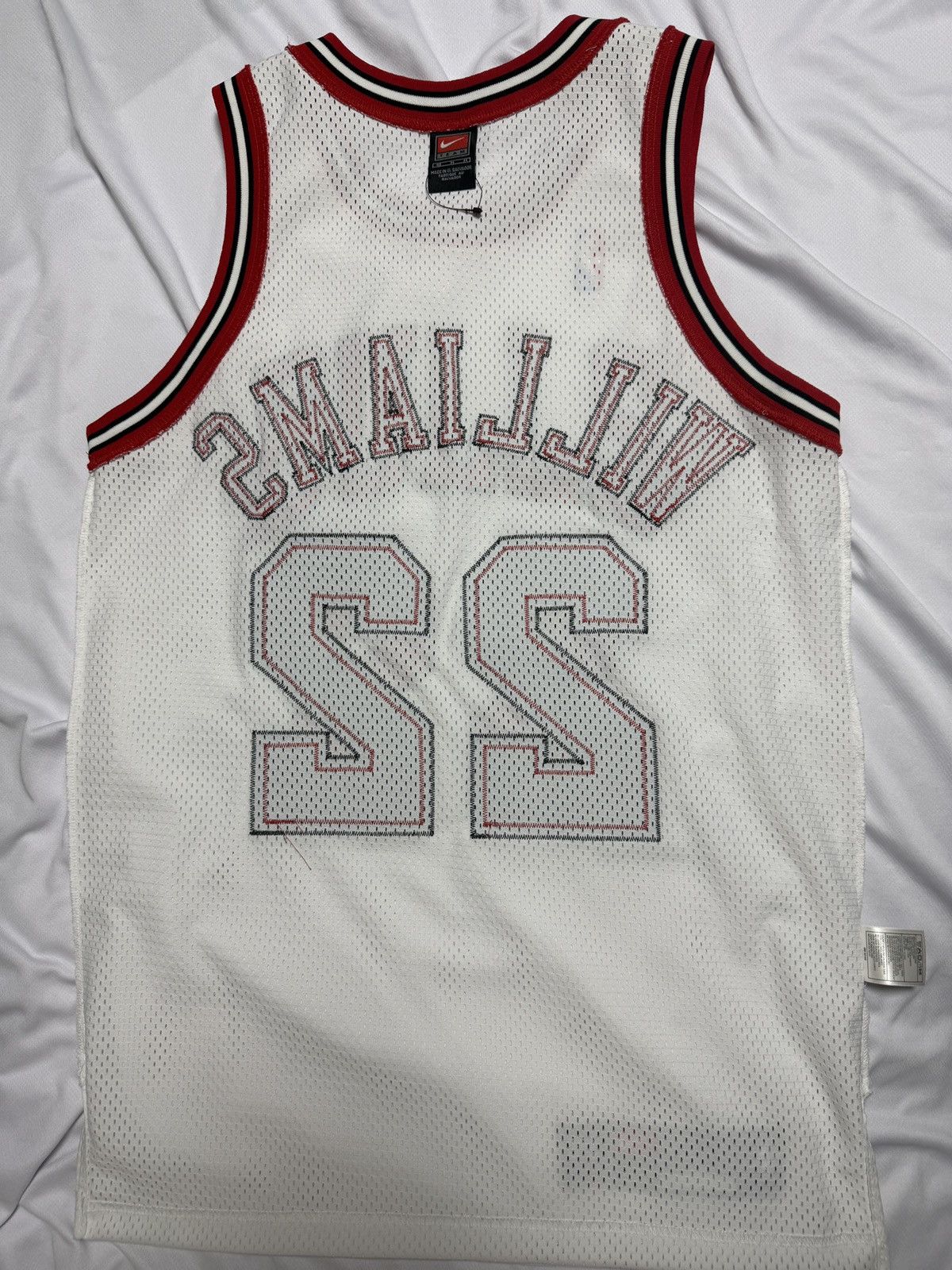 Nike 2001 Sz40 Nike Jay Williams authentic jersey chicago bulls Size US M / EU 48-50 / 2 - 10 Thumbnail