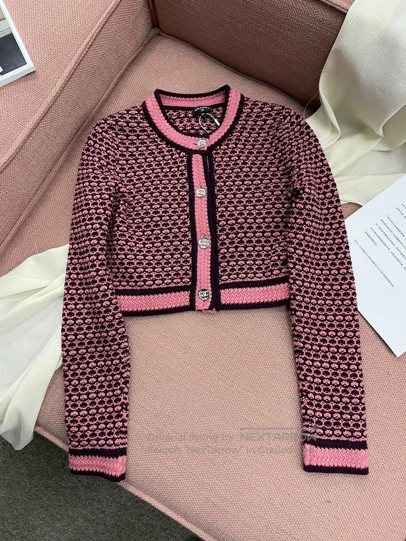 Chanel Chanel 23A pink short silver pink double c-button knitted Size XXS / US 00 / IT 34 - 2 Thumbnail