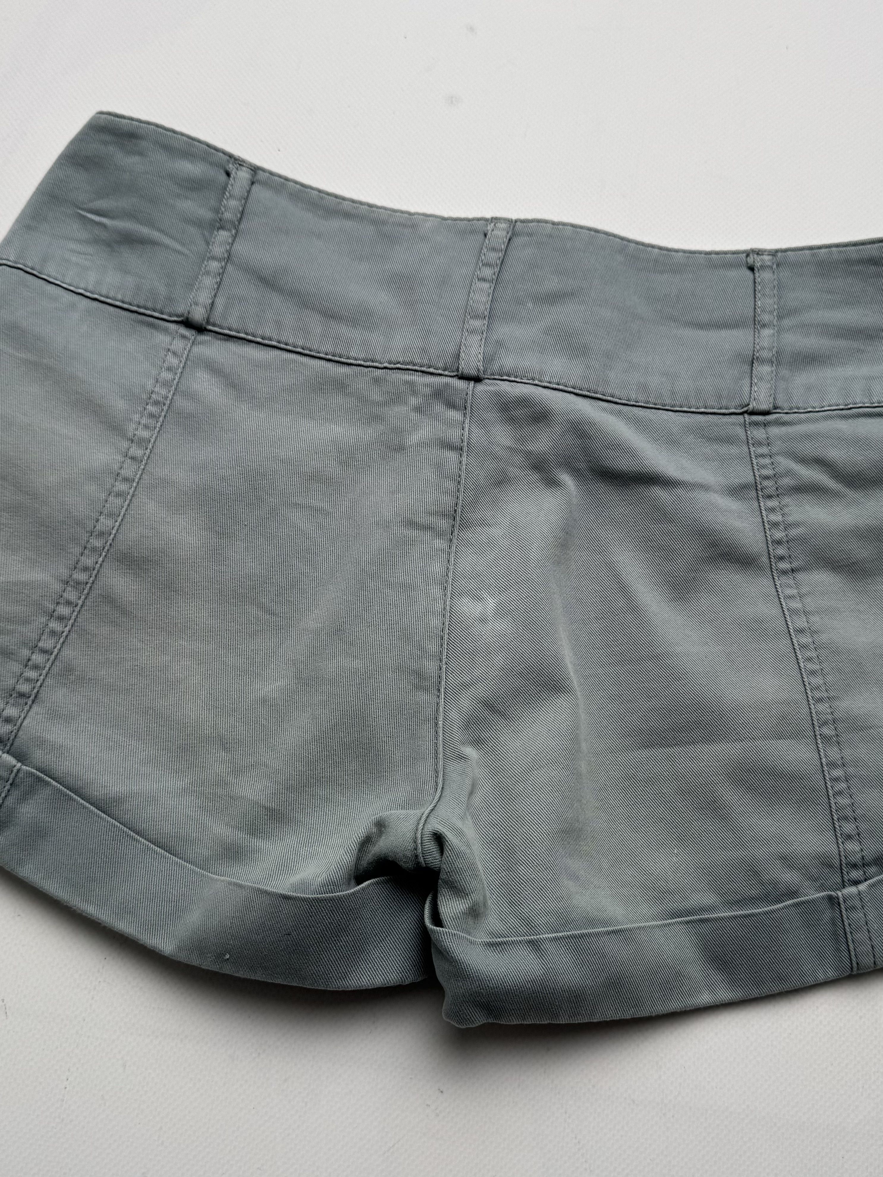 Vintage Vintage High Waist Shorts Grey Cuffed Casual Stretch Fit E2 Size 27" / US 4 / IT 40 - 7 Thumbnail