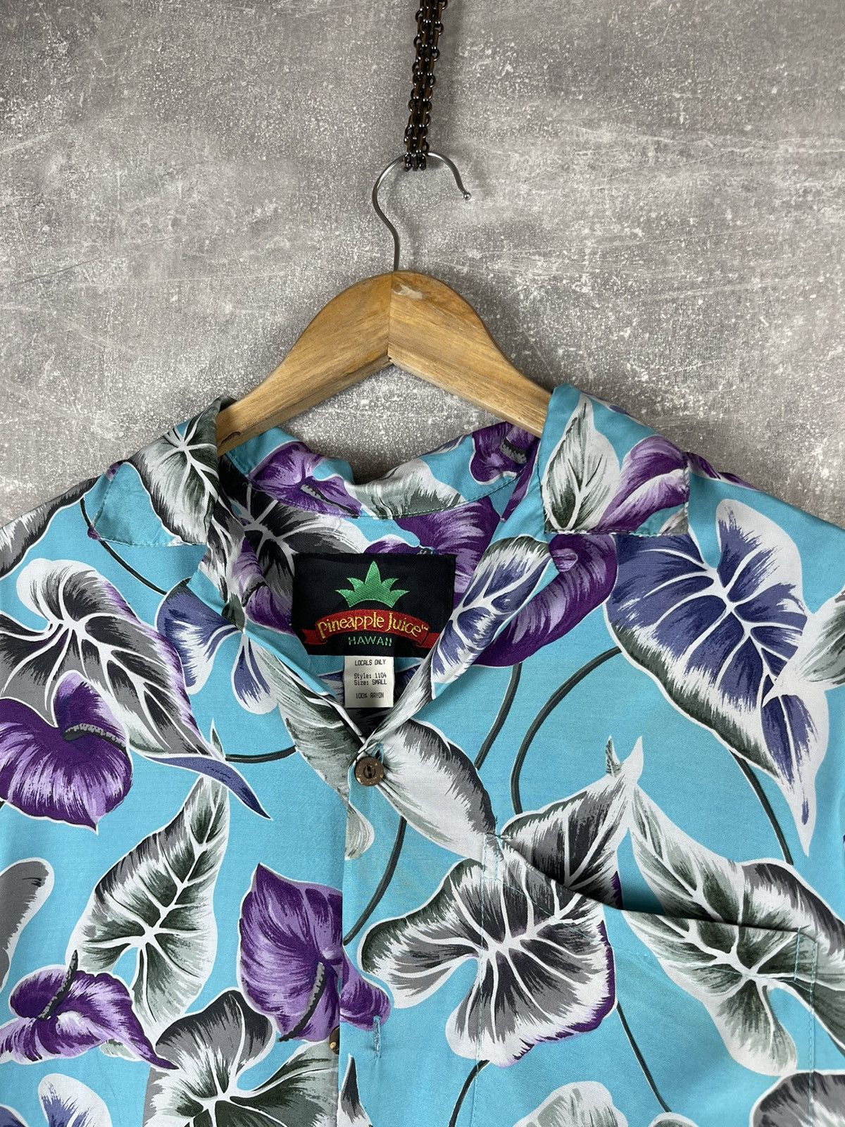 Other Pineapple Juice Hawaii Shirt Rayon Aloha Floral Blue Purple Size US S / EU 44-46 / 1 - 4 Thumbnail