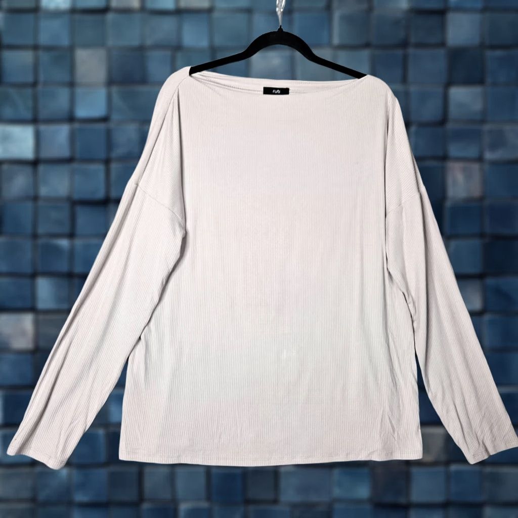 Vintage Ruti Top Shirt Women’s Ribbed Long Sleeve Boat Neck Size 4 Ivory Stains, Regular Fit, All Seasons, Casual, Travel, Adult Womens Size S / US 4 / IT 40 - 1 Thumbnail