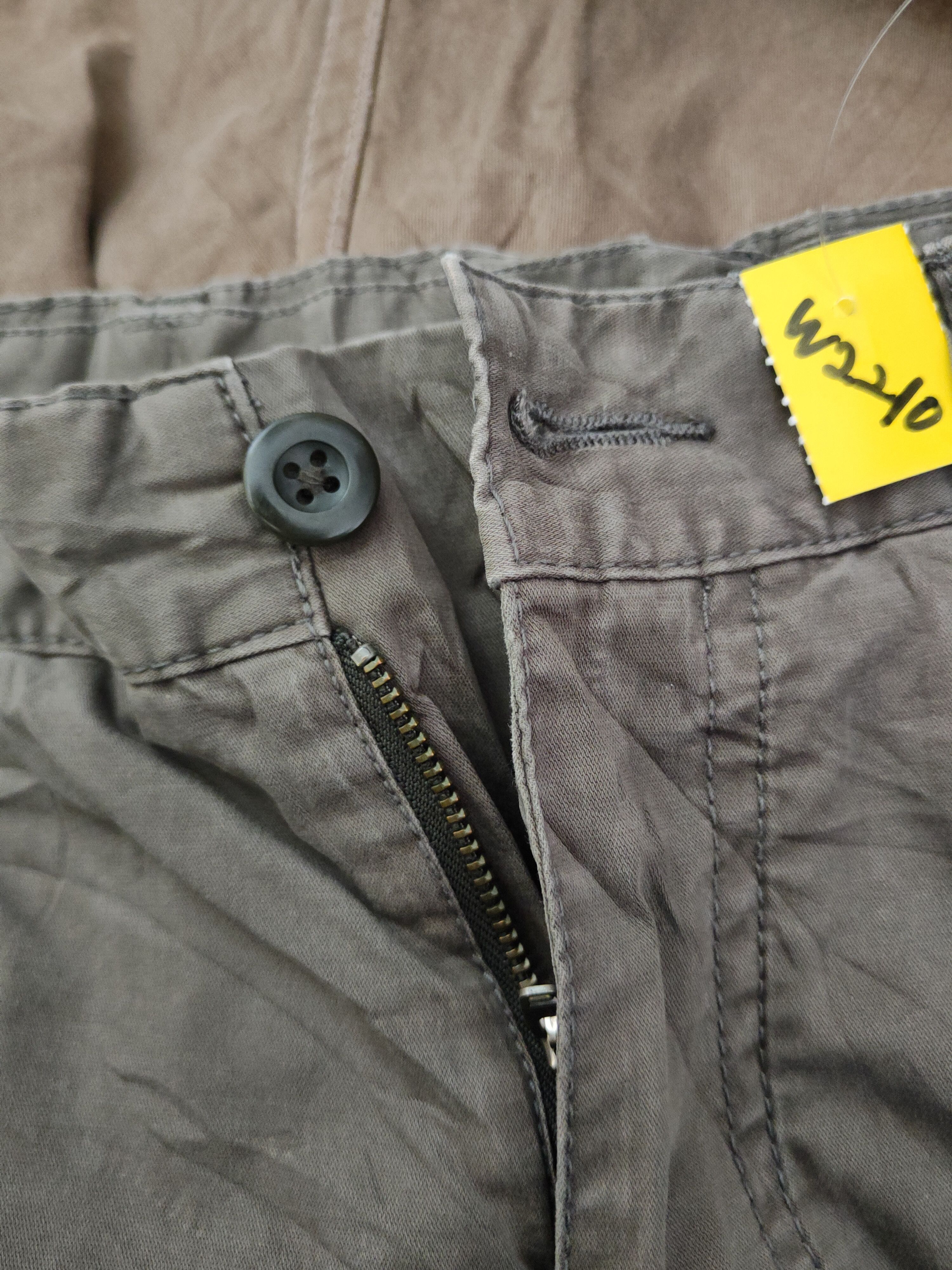 Japanese Brand Uniqlo Olive Multipocket Tactical Cargo Pants #W22 Size US 29 - 14 Thumbnail