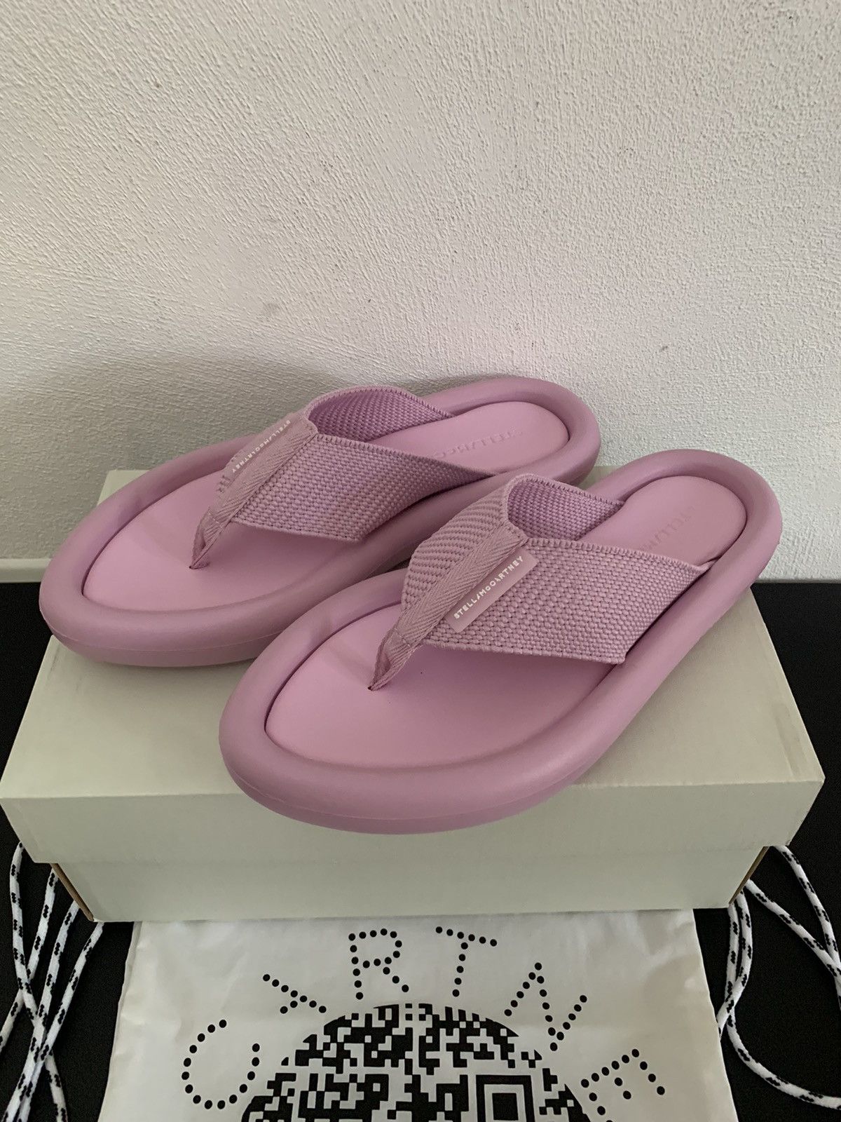 Stella McCartney Stella McCartney Air Slide Flip Flop Size US 9 / IT 39 - 6 Thumbnail