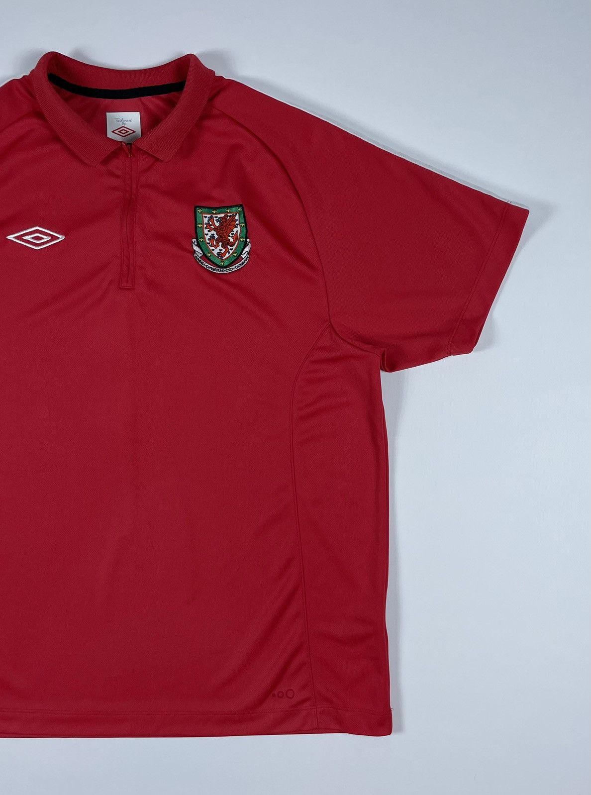 Umbro Umbro Wales FC Home Soccer Jersey Size US L / EU 52-54 / 3 - 2 Thumbnail