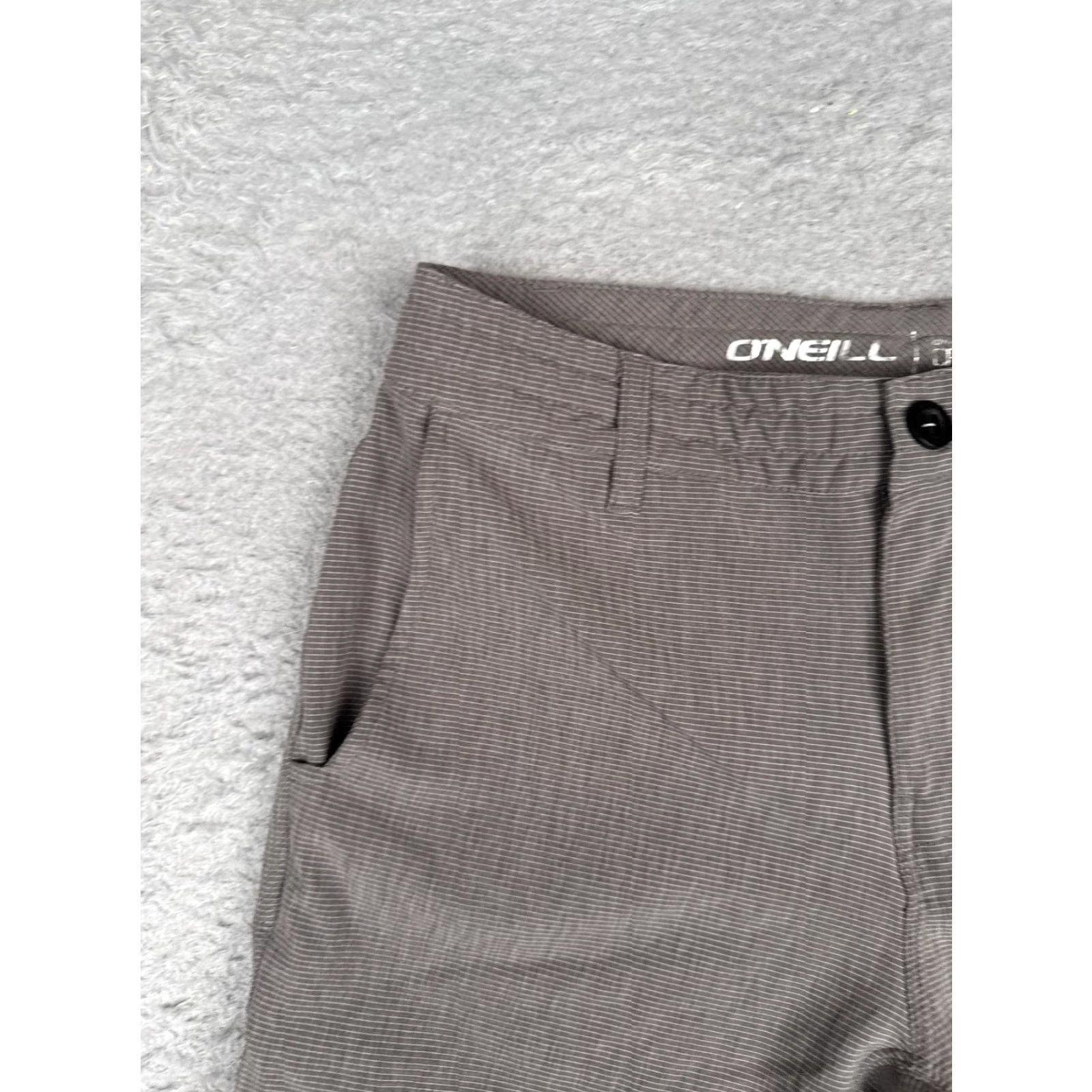 O'Neill O'Neill Mens Cargo Shorts 30 Gray Crossover Hybrid Quick Dry 9 Inseam Casual Cargo Pocket Shorts Regular Fit Men Mens High-Quality Outdoor Style Size US 30 / EU 46 - 4 Thumbnail