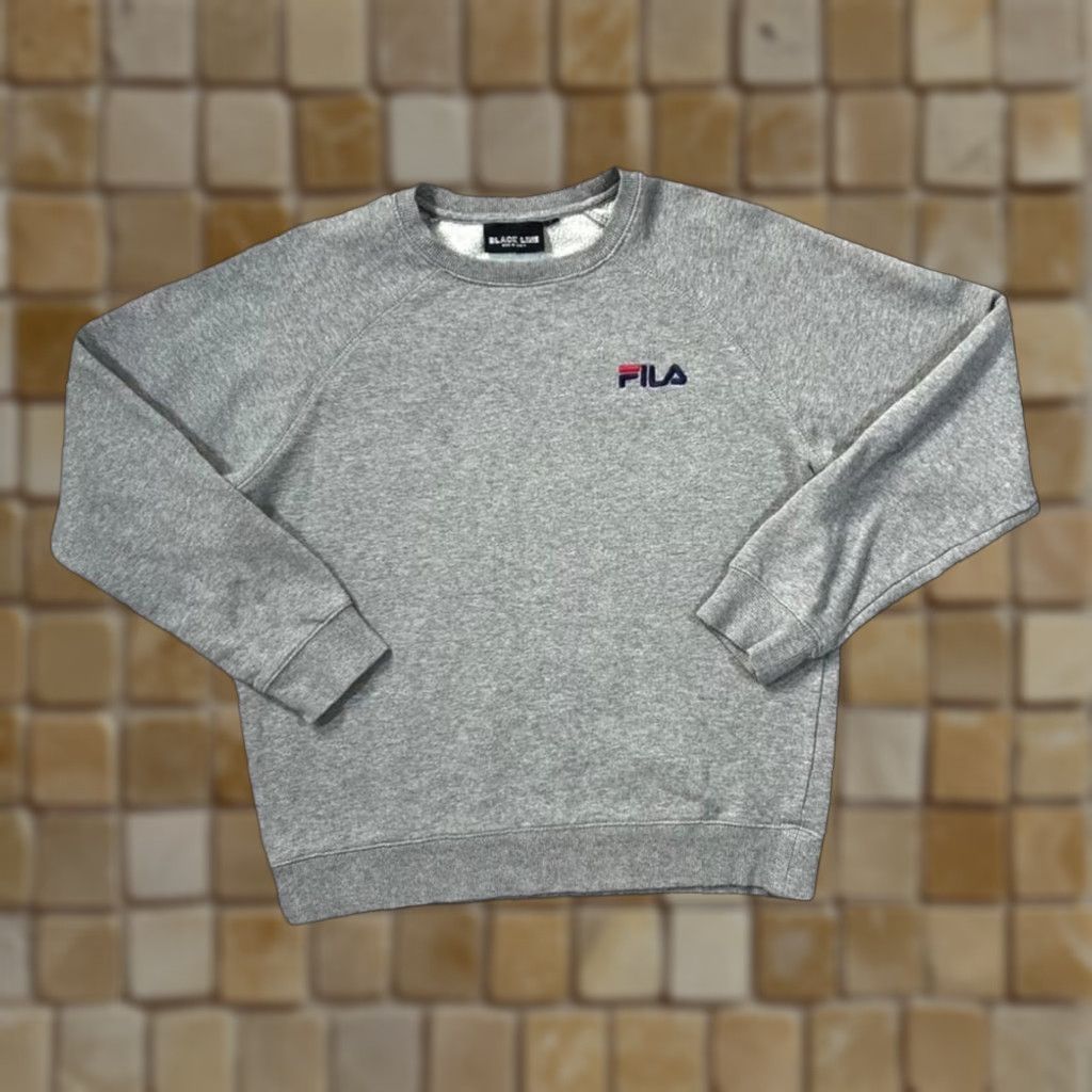 Fila FILA Grey Line Embroidered Logo Spellout Crewneck Sweatshirt Small Mens Crewneck Sweatshirt Grey embroidered logo spellout FILA Sweatshirt Small Mens Size US S / EU 44-46 / 1 - 1 Thumbnail