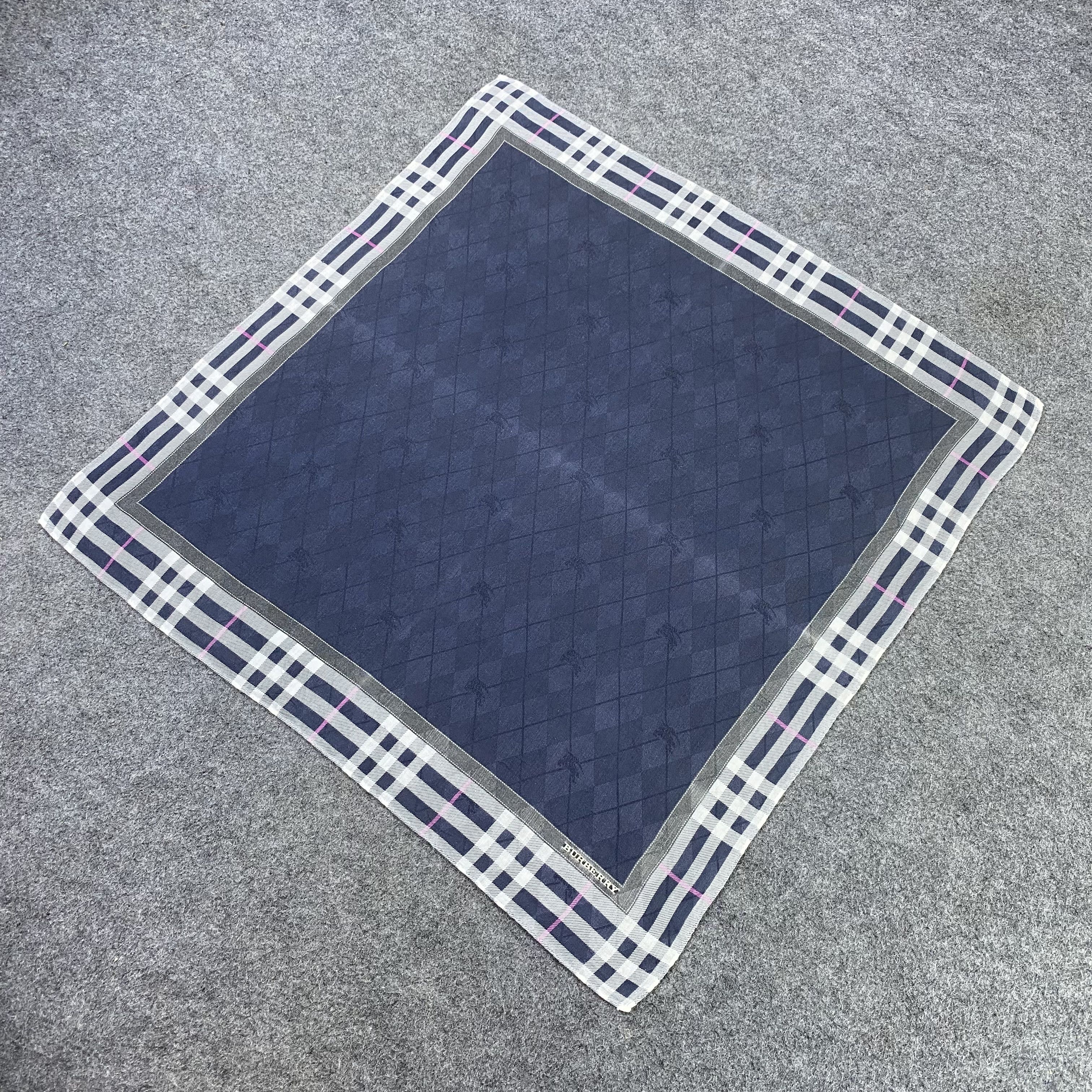 Burberry Burberry Handkerchief Neckerchief Bandana-B1749 Size ONE SIZE - 4 Thumbnail