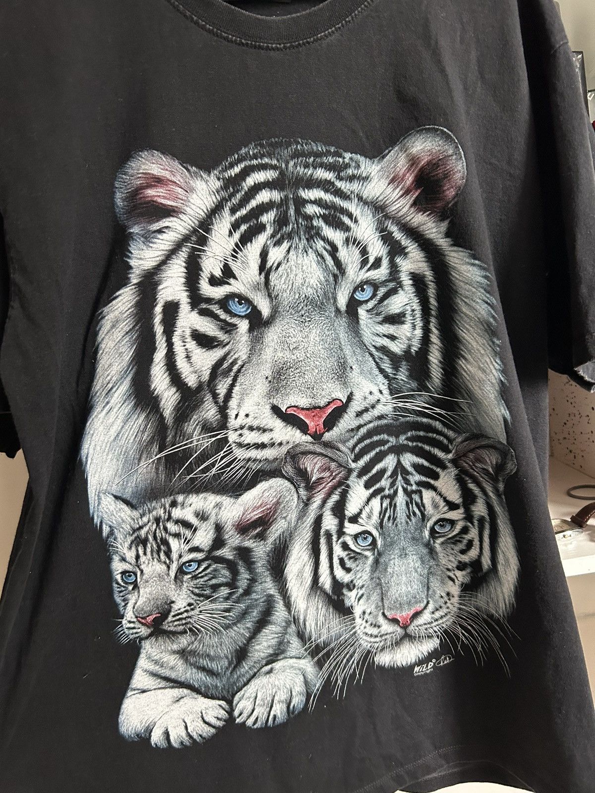 Vintage Vintage T-shirt Wild with White Siberian Tiger Size US L / EU 52-54 / 3 - 2 Thumbnail
