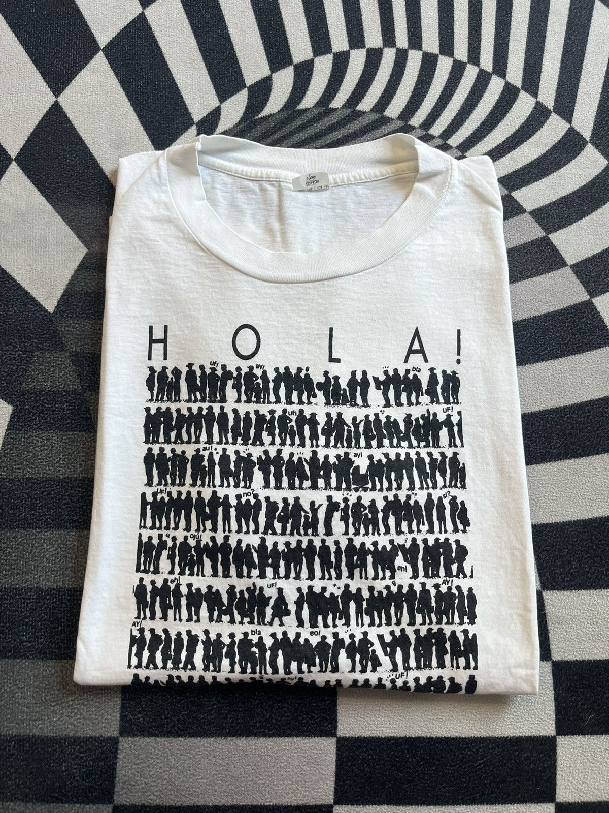 Arts & Science Vintage 90s HOLA Sevilla Spain Souvenir Tee Size US L / EU 52-54 / 3 - 1 Thumbnail